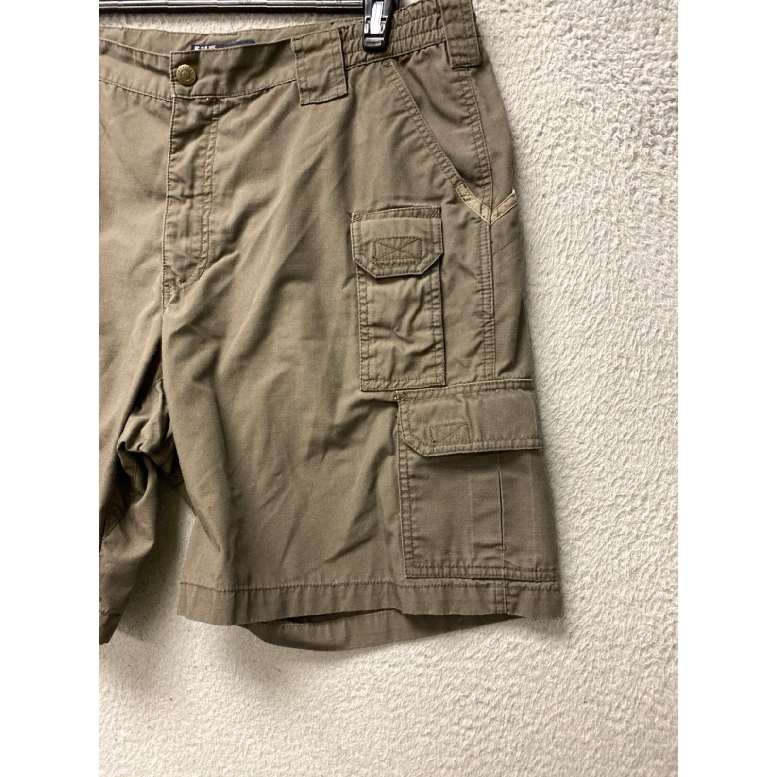 Vintage 5.11 Tactical Shorts Mens 38 Green Cargo Performance Outdoors Utility /130-6 5.11 Tactical Size US 38 / EU 54 - 3 Thumbnail