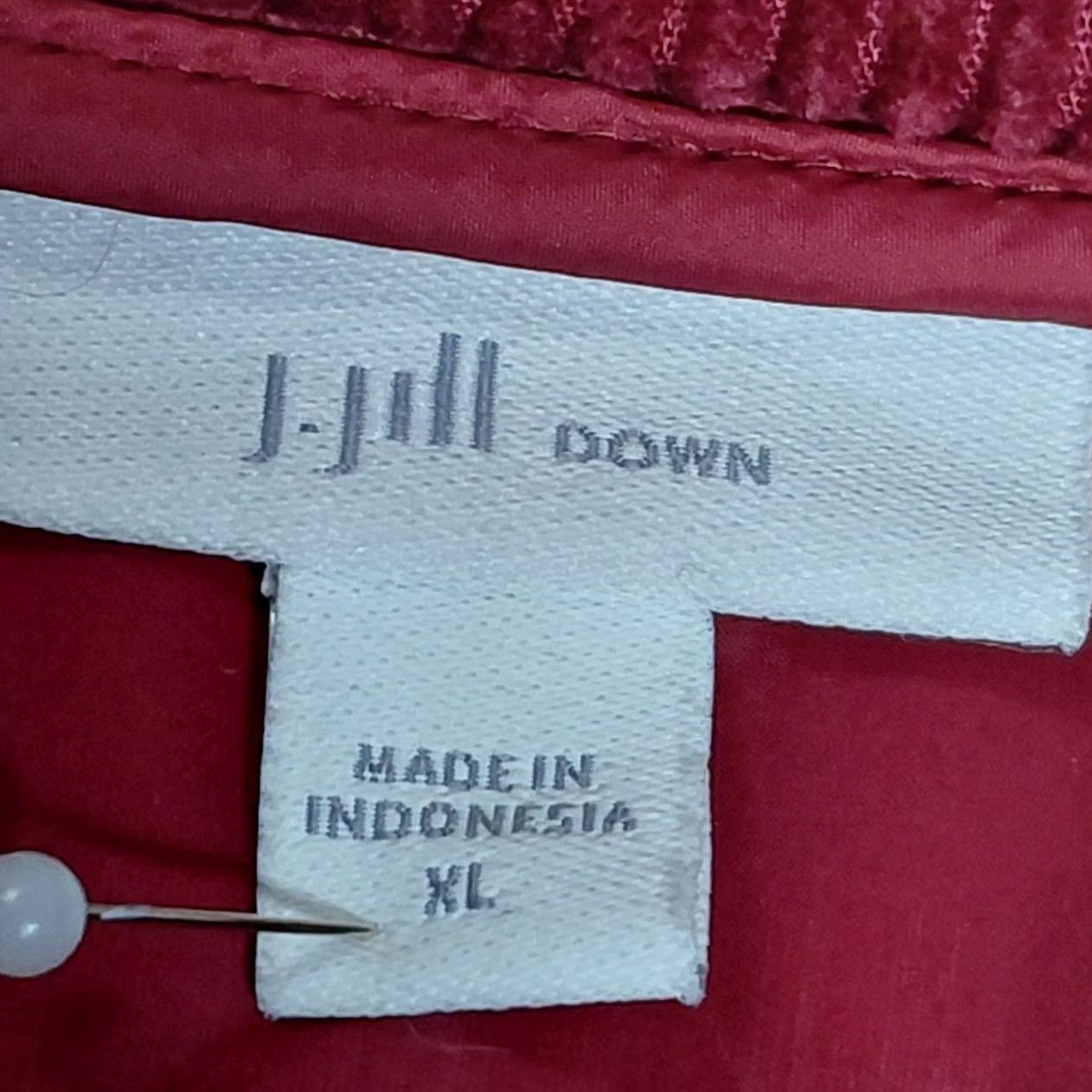 J. Jill J.Jill Down Puffer Vest Red Solid Nylon Women XL Vest Sleeveless Zip Lightweight Insulated Lined Casual Travel Winter Fall Basics Size XL / US 12-14 / IT 48-50 - 3 Thumbnail