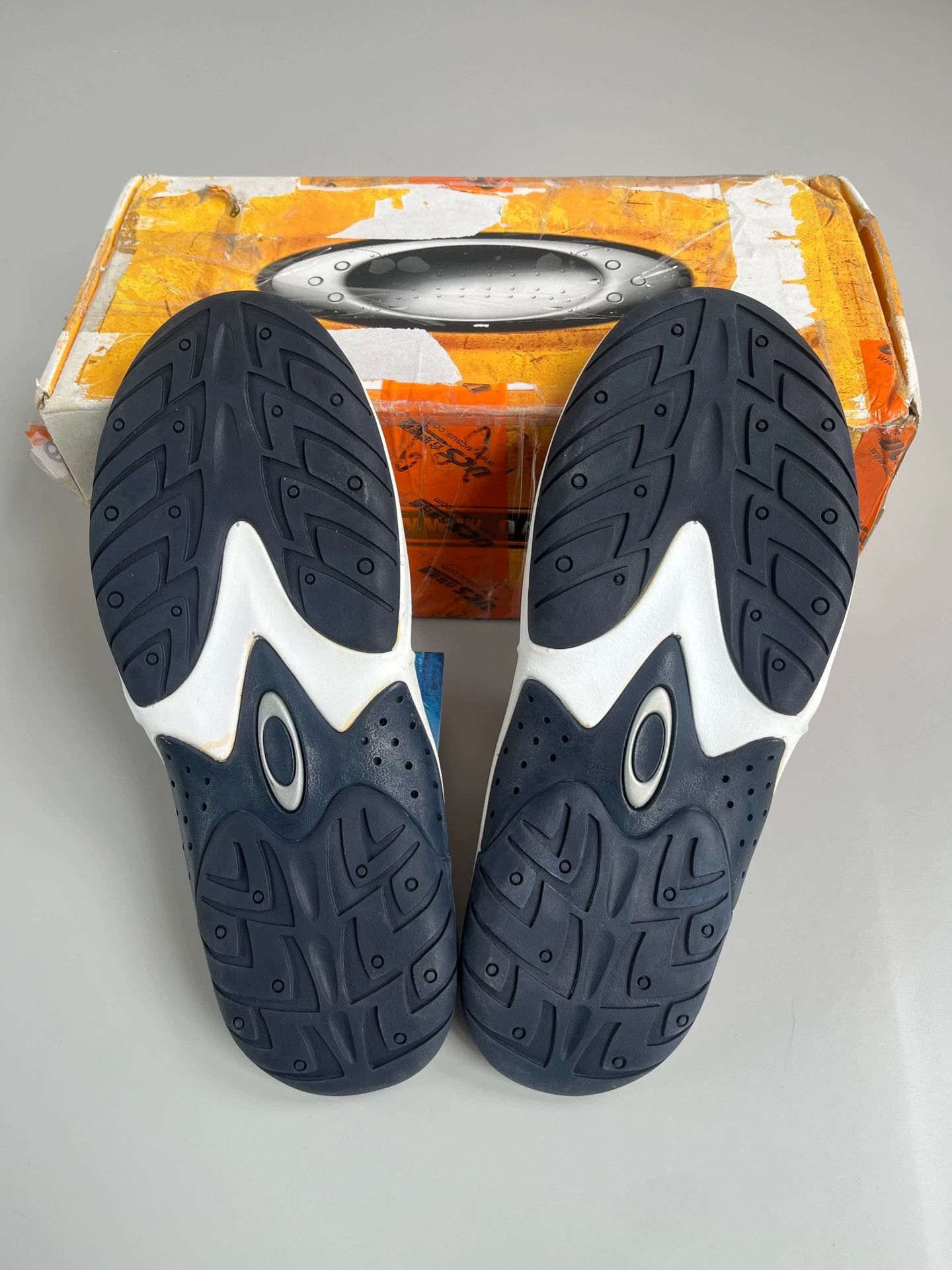 Oakley Oakley Vintage 00s Odd-shaped Sandals Size US 11 / EU 44 - 3 Thumbnail