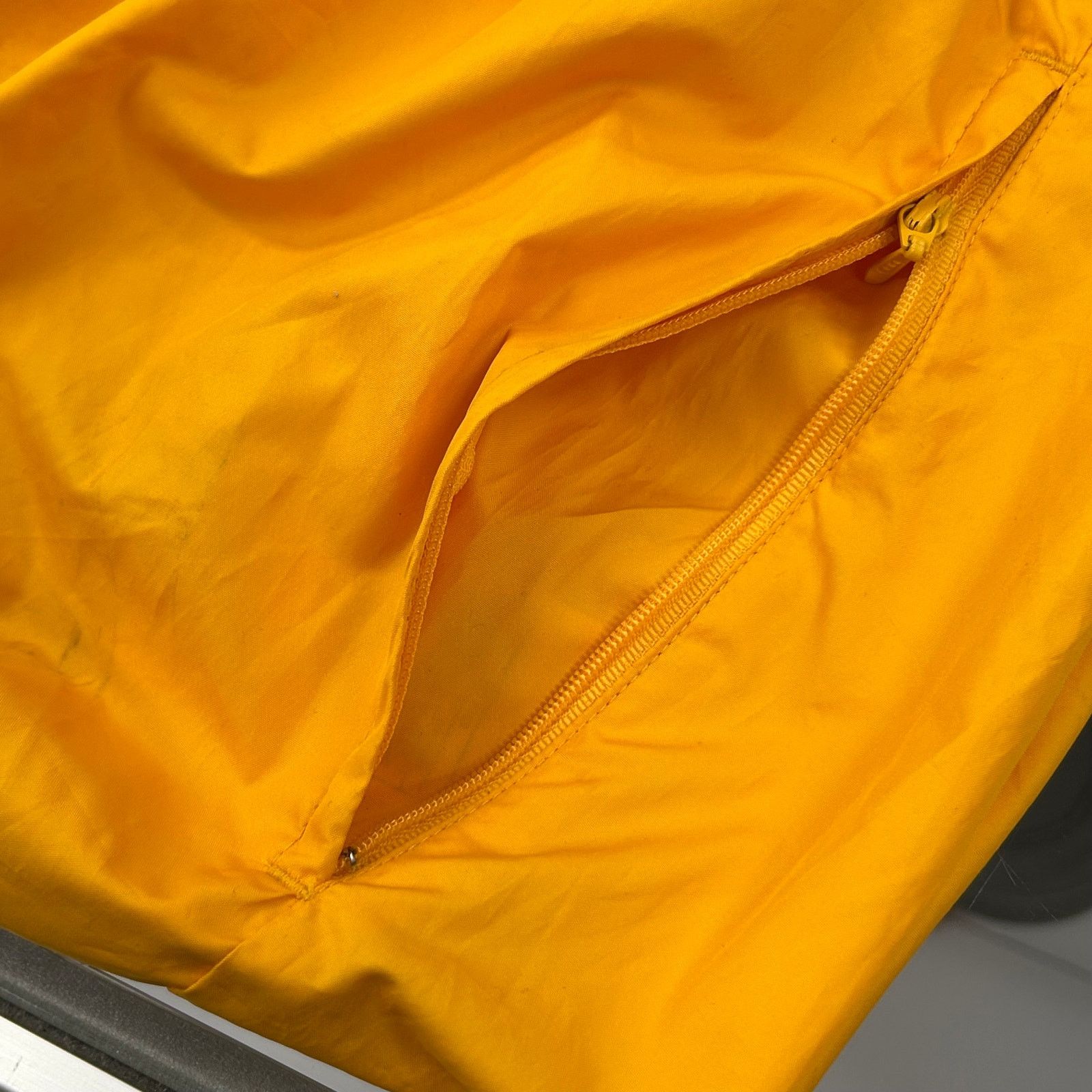 Nike VINTAGE Nike Yellow Half Zip Spellout Windbreaker Jacket Size US L / EU 52-54 / 3 - 8 Thumbnail