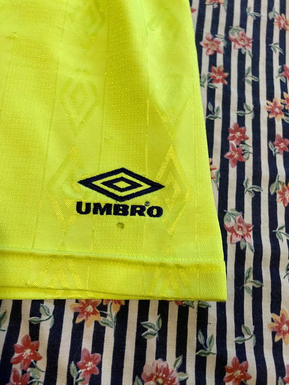 Umbro Vintage 90s Umbro shorts streetwear y2k Size US 38 / EU 54 - 4 Thumbnail