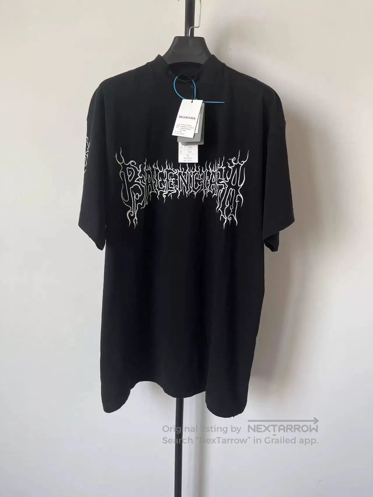 Balenciaga Balenciaga Letter Print Oversized Unisex T-Shirt. Size US S / EU 44-46 / 1 - 1 Thumbnail