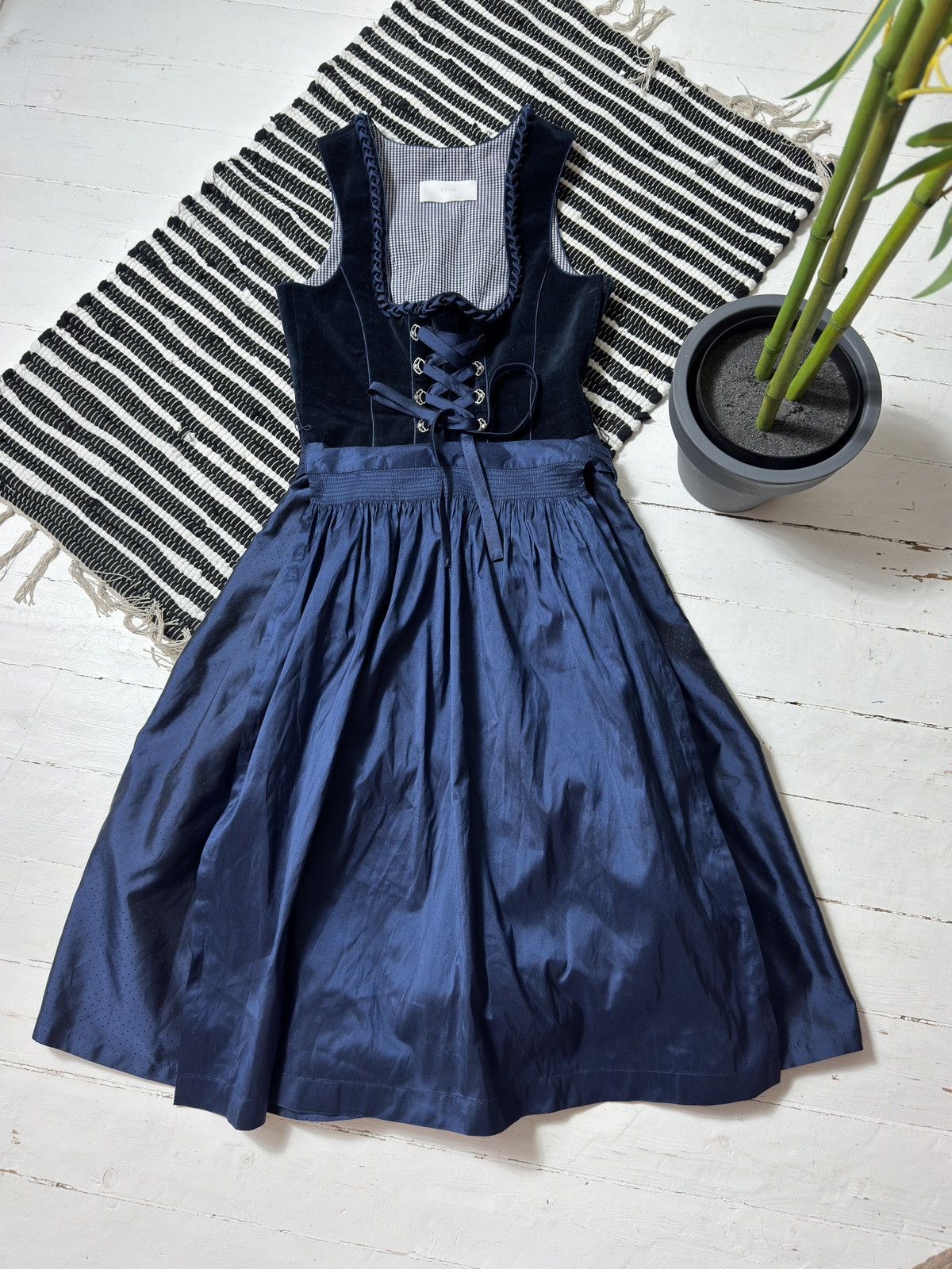Hugo Boss × Vintage VINTAGE HUGO BOSS AVANT GARDE MIDI DRESS Size XS / US 0-2 / IT 36-38 - 1 Thumbnail