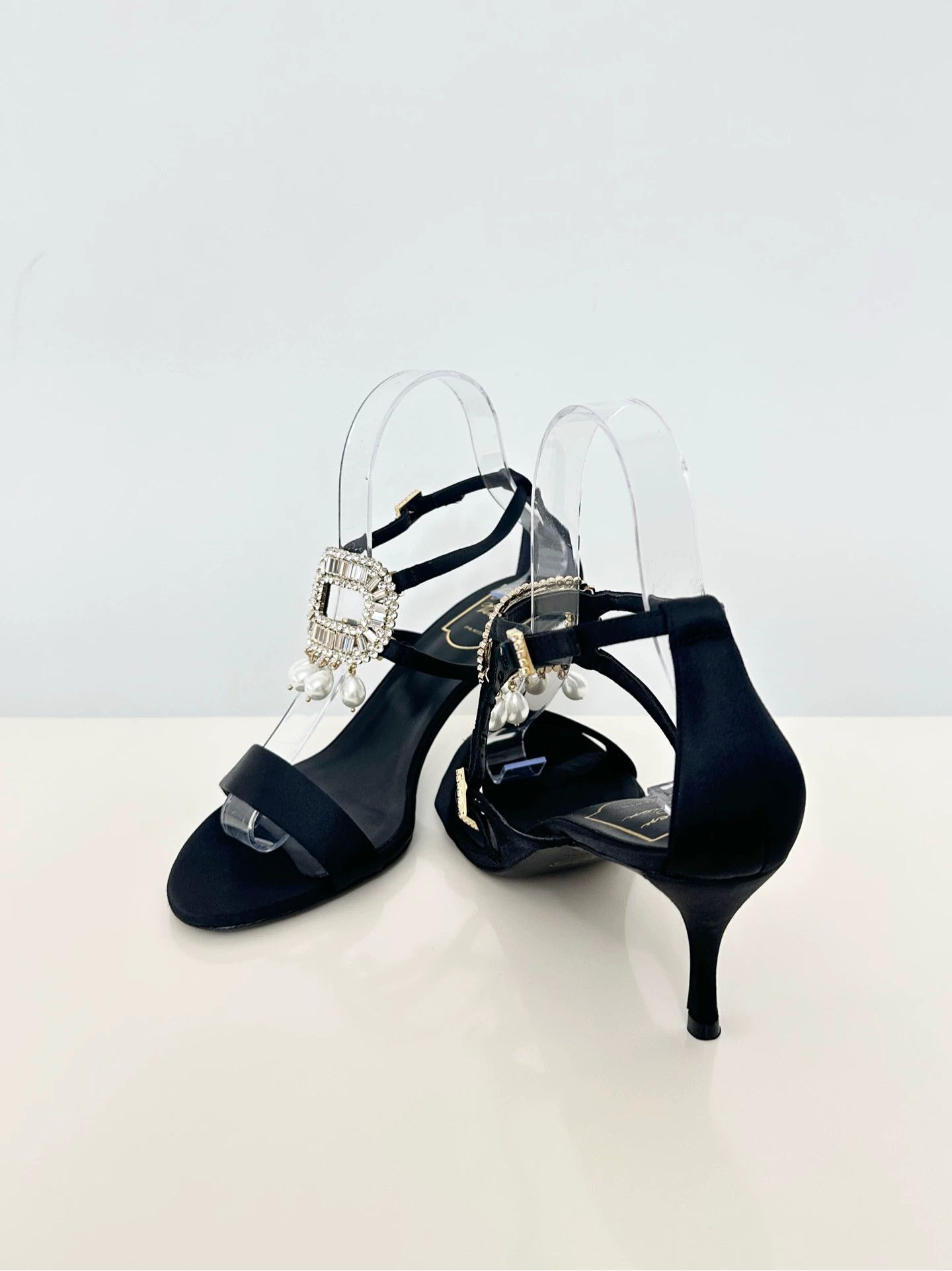 Roger Vivier RV Buckle Satin Crystal Pearl Black Sandal 37 Size US 6 / IT 36 - 9 Thumbnail