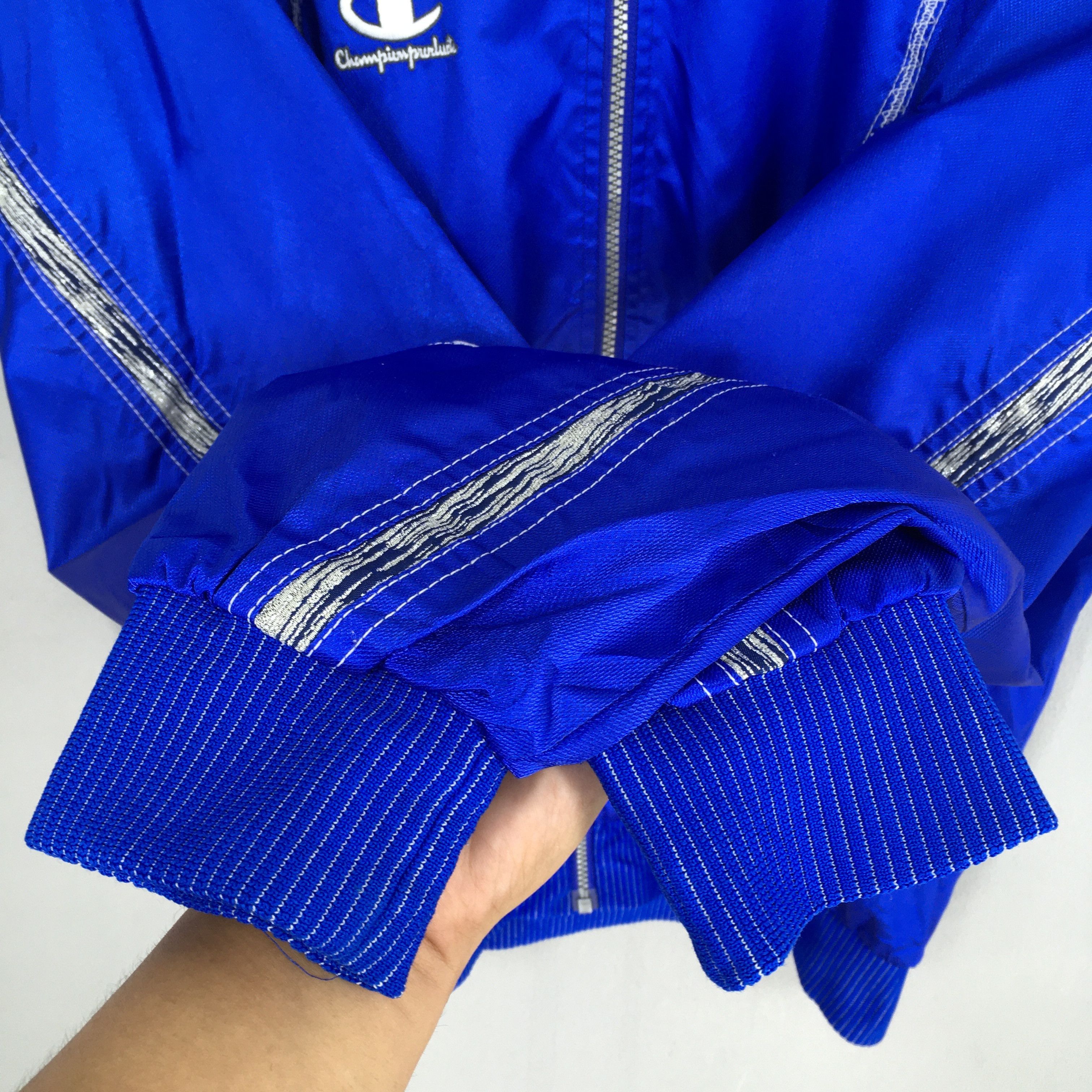 Champion Vintage 90s Champion Light Jacket Blue Windbreaker XLarge Size US XL / EU 56 / 4 - 8 Thumbnail