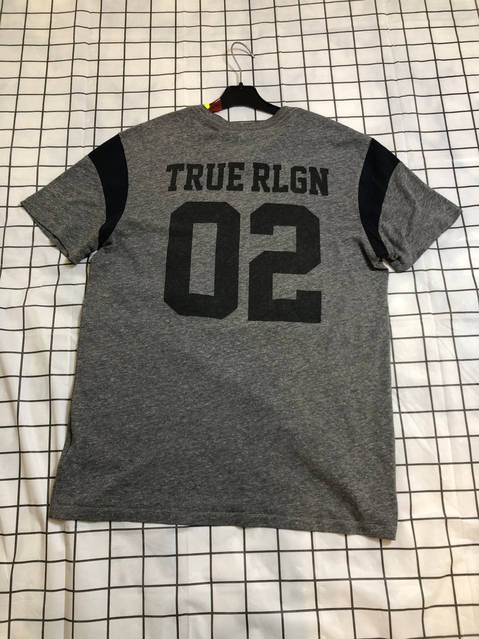True Religion Vintage Y2K grayT-shirt True Religion big print #02 Size US M / EU 48-50 / 2 - 11 Thumbnail