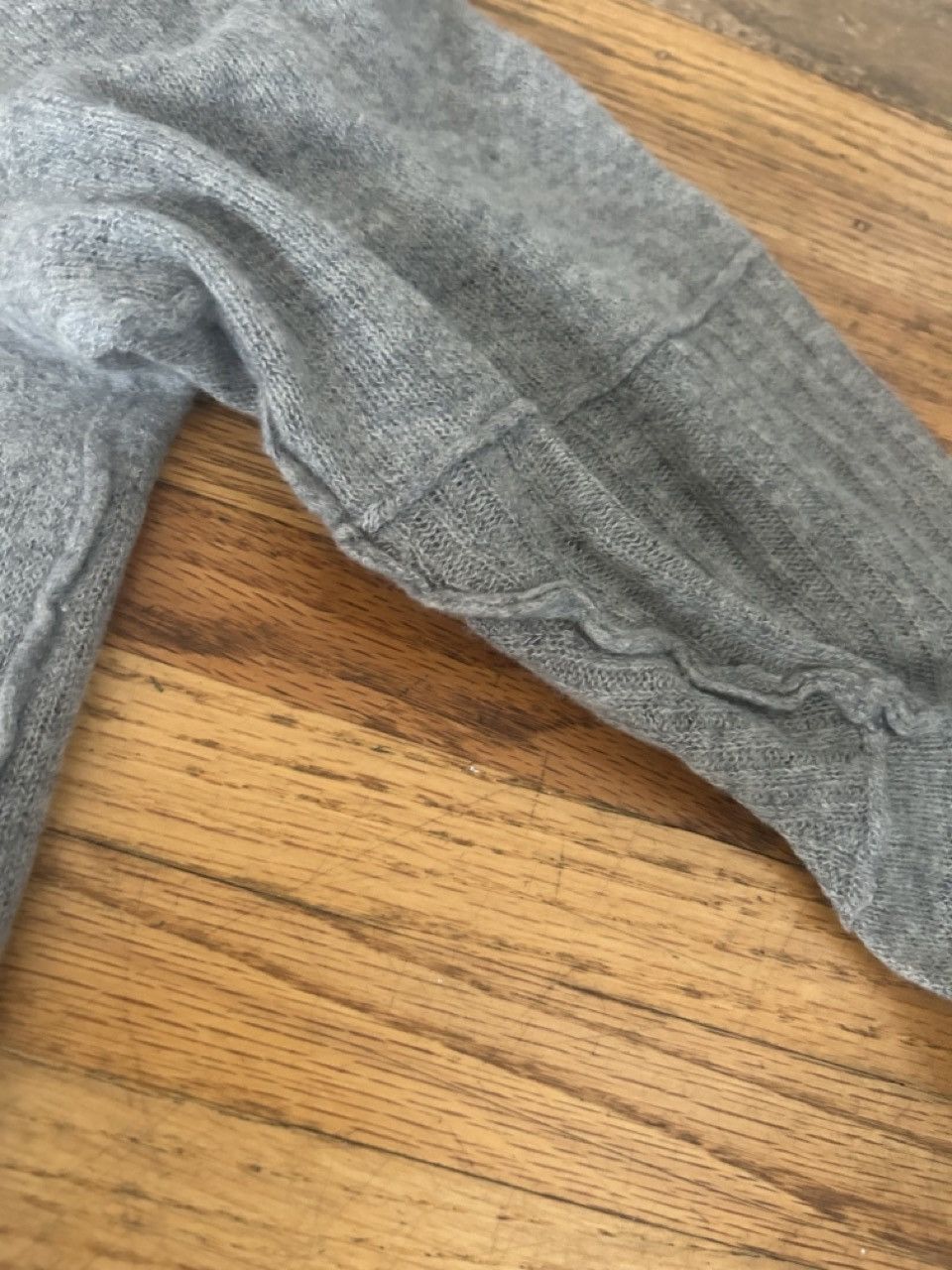 Nice Collective 100% Cashmere Nice Collective V Neck sweater Size US XS / EU 42 / 0 - 14 Thumbnail