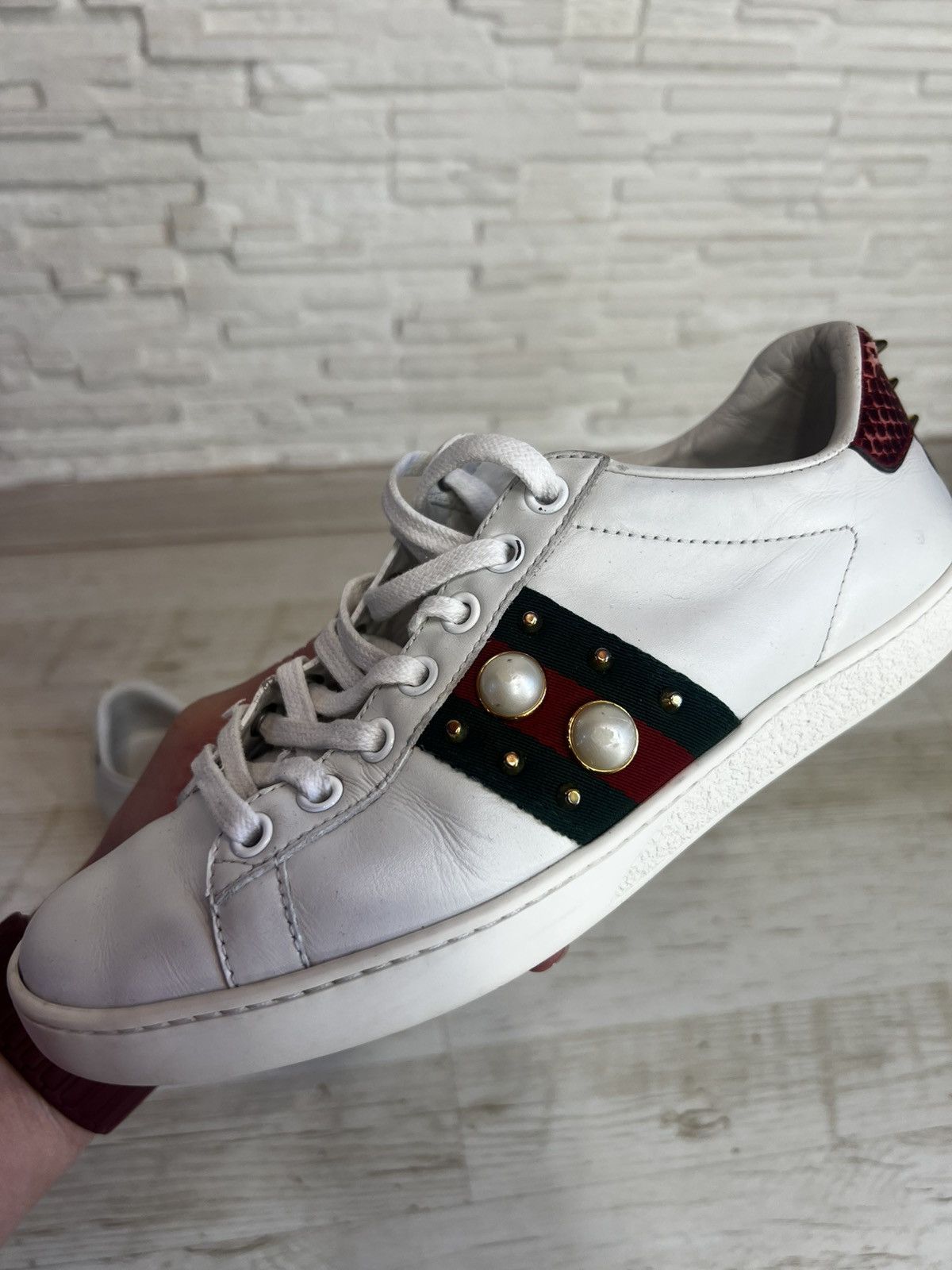 Gucci Gucci Ace Pearl Studded Leather Sneakers Size 35.5 Size US 8 / IT 38 - 12 Thumbnail
