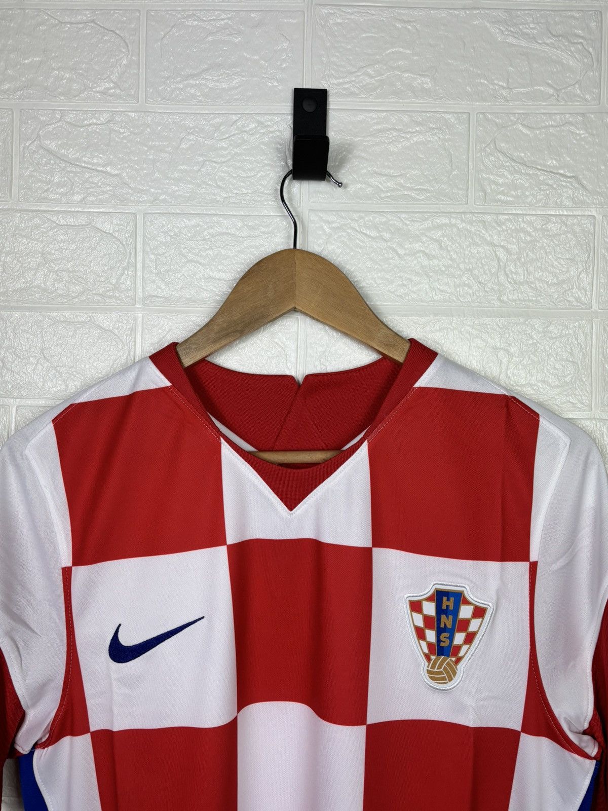 Nike Croatia Euro 2020 Home Soccer Jersey Football Kit Shirt Size US S / EU 44-46 / 1 - 3 Thumbnail