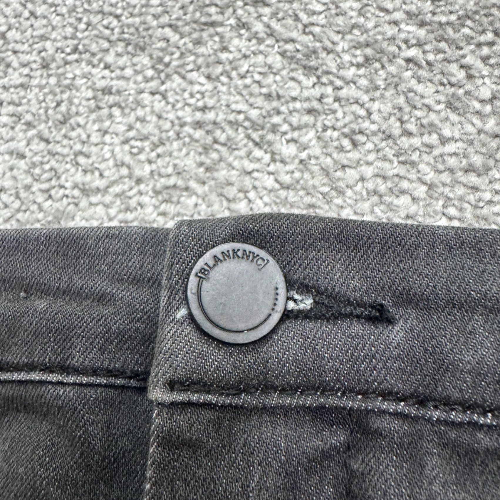 Vintage BLANKNYC Jeans Skinny City Streetwear 26 Gray Denim Women Adult Regular Inseam 28 in 5-Pocket Zipper Button Utility Size 26" / US 2 / IT 38 - 4 Thumbnail