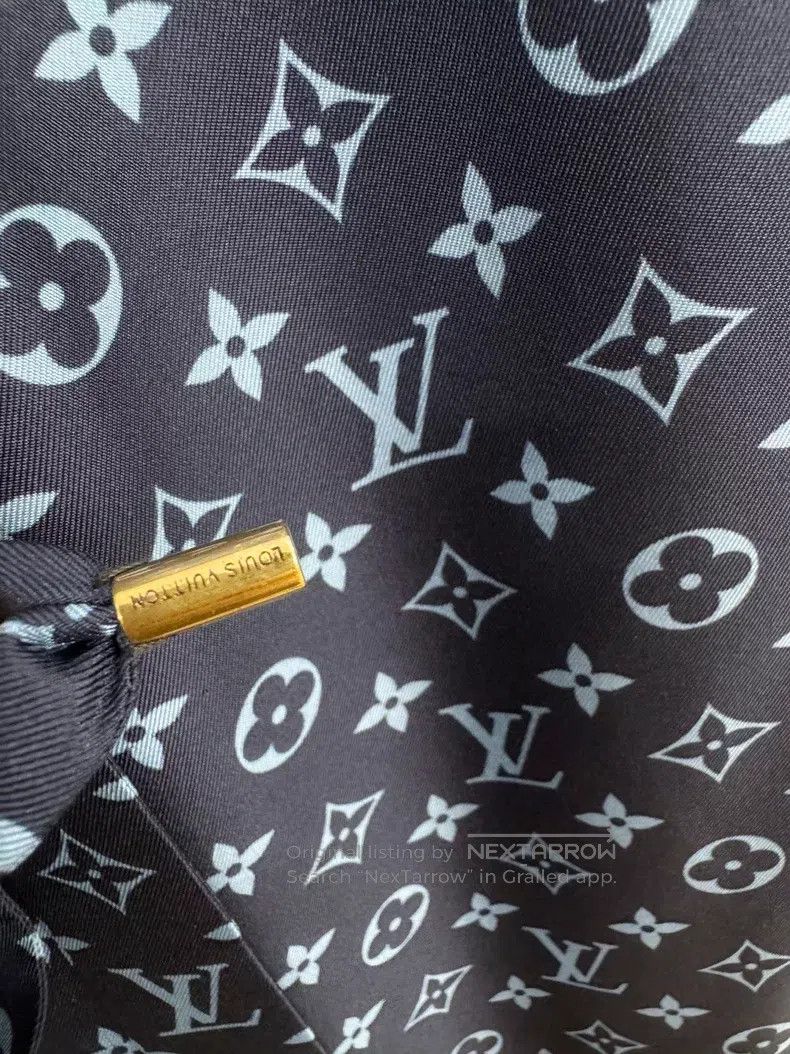 Louis Vuitton Louis Vuitton Blue silk full-print logo sweatpants Size US 34 / EU 50 - 3 Thumbnail