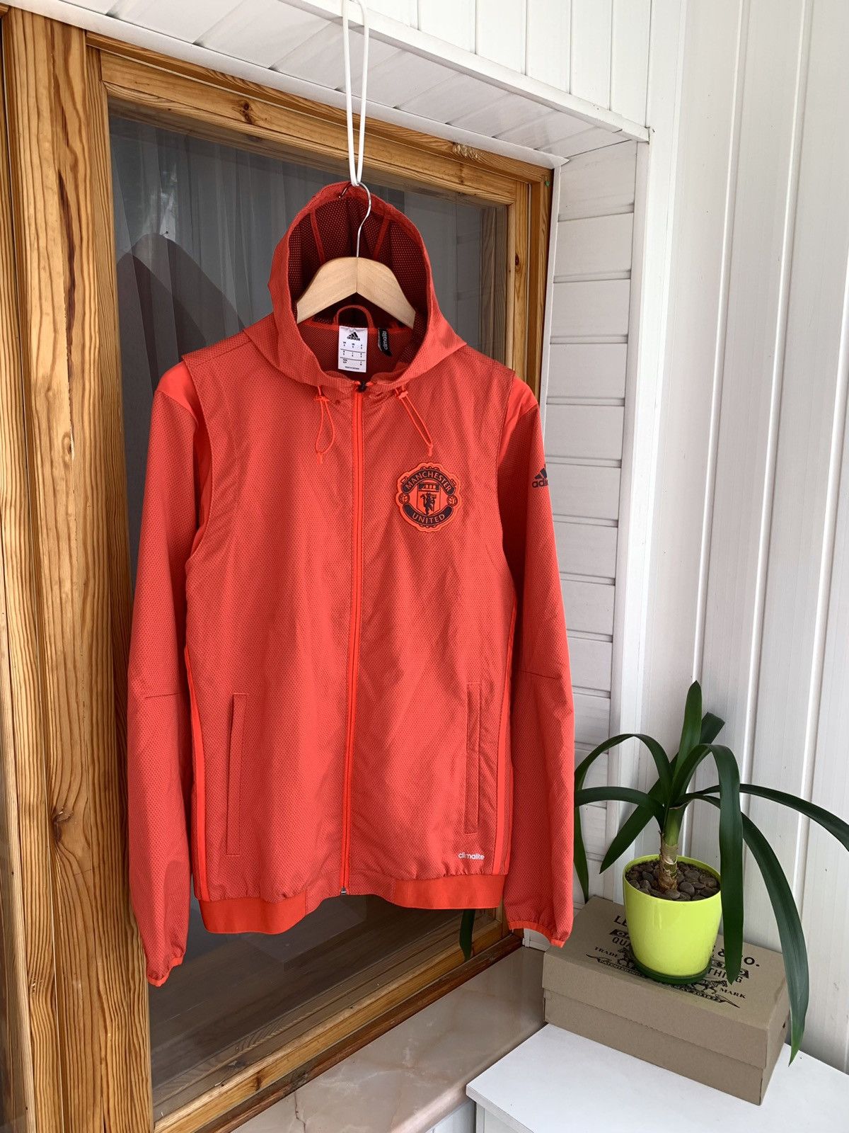 Adidas Adidas FC Manchester United 2016 Presentation Jacket Size S Size US S / EU 44-46 / 1 - 1 Thumbnail