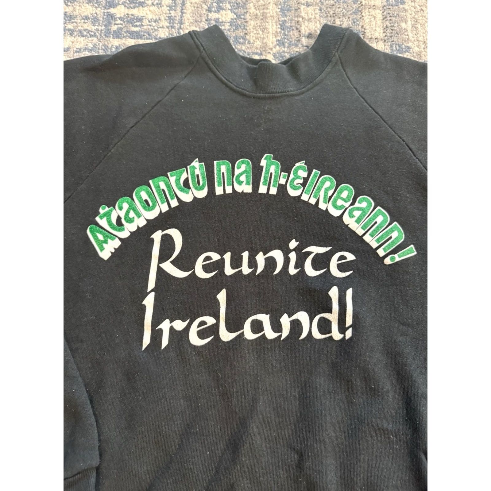 Fruit Of The Loom VINTAGE 80s Ataontú na h-Eireann! Reunite Ireland Sweatshirt M Troubles Noraid Shirt Pullover Men Black Graphic Print Logo Cotton Polyester Size US M / EU 48-50 / 2 - 2 Thumbnail