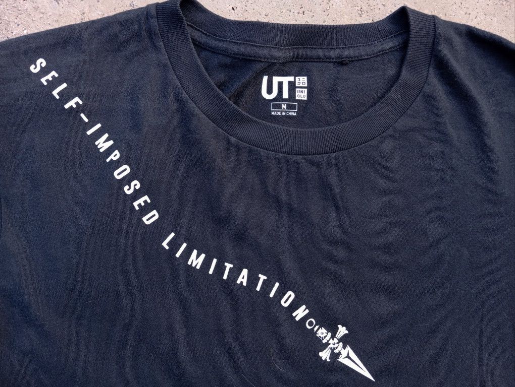 Uniqlo Hunter x Hunter Kurapika Tshirt Anime 💥 Size US M / EU 48-50 / 2 - 2 Thumbnail