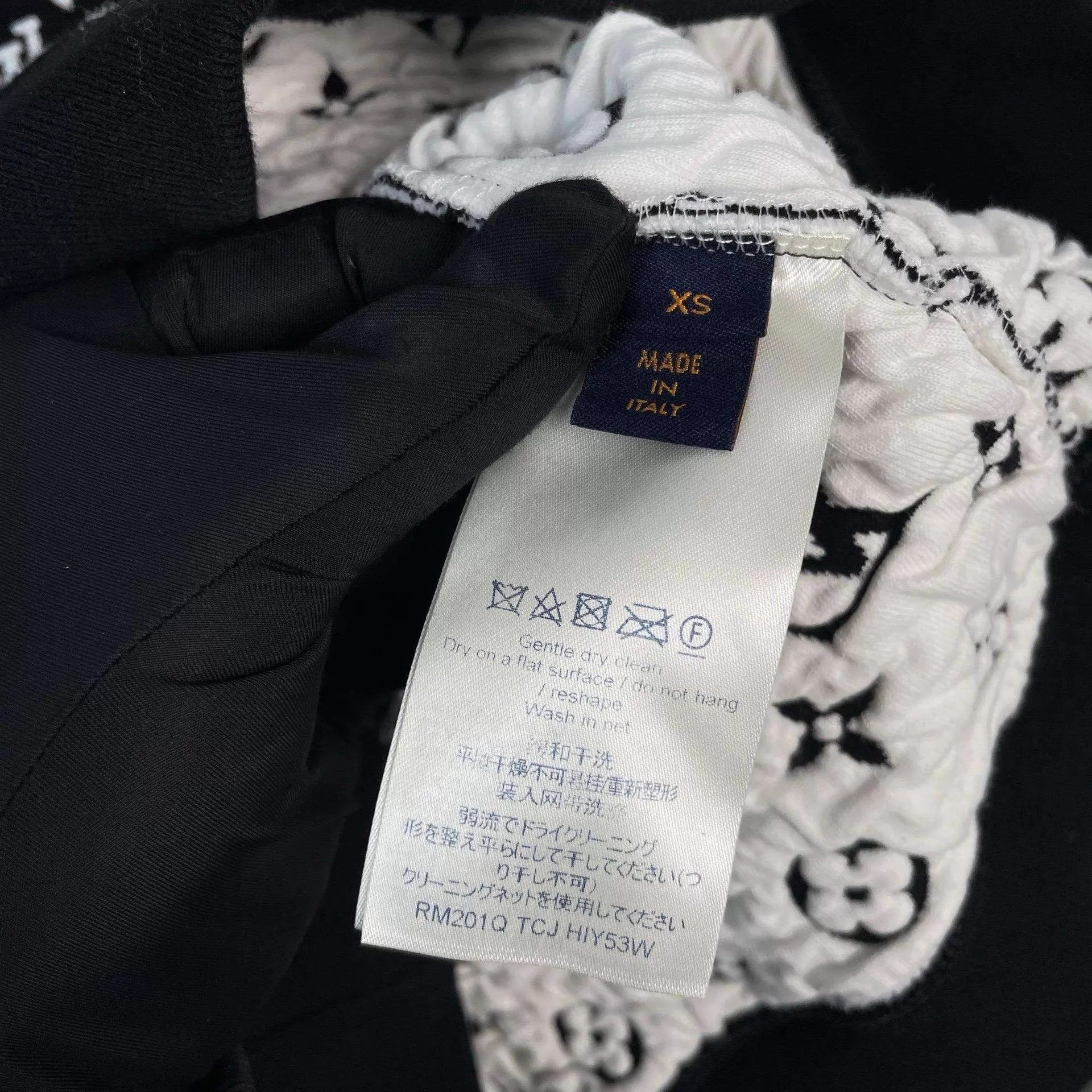 Louis Vuitton LV black white colorblock allover logo sweatshirt XS Size US XS / EU 42 / 0 - 4 Thumbnail