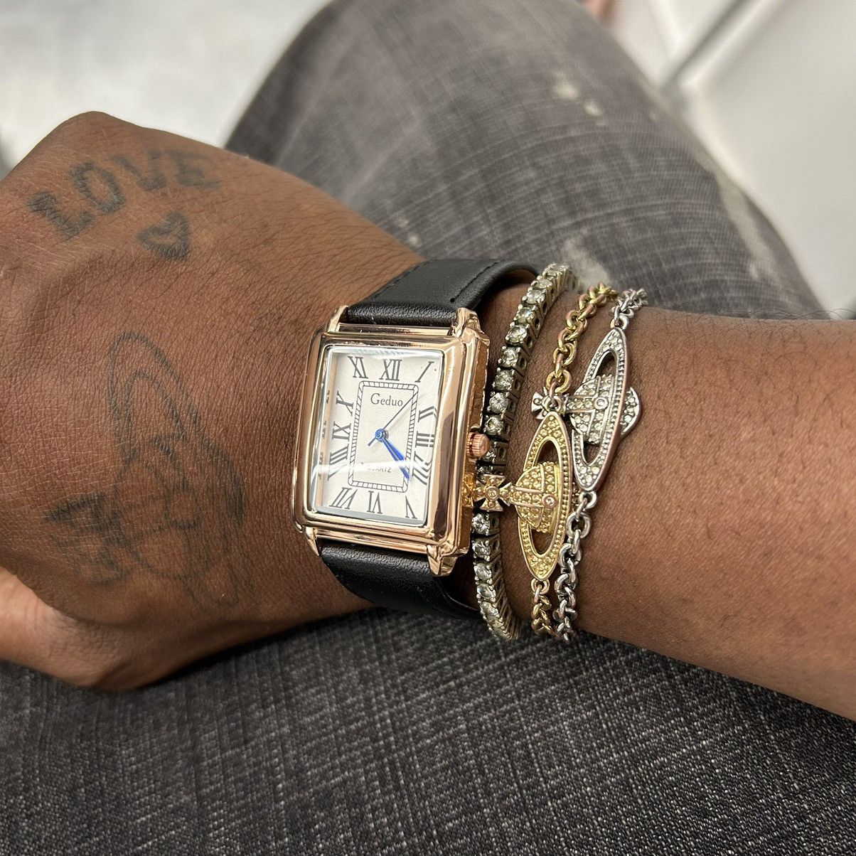 Vintage Vintage 90s vintage retro luxury style quartz leather watch Size ONE SIZE - 1 Thumbnail