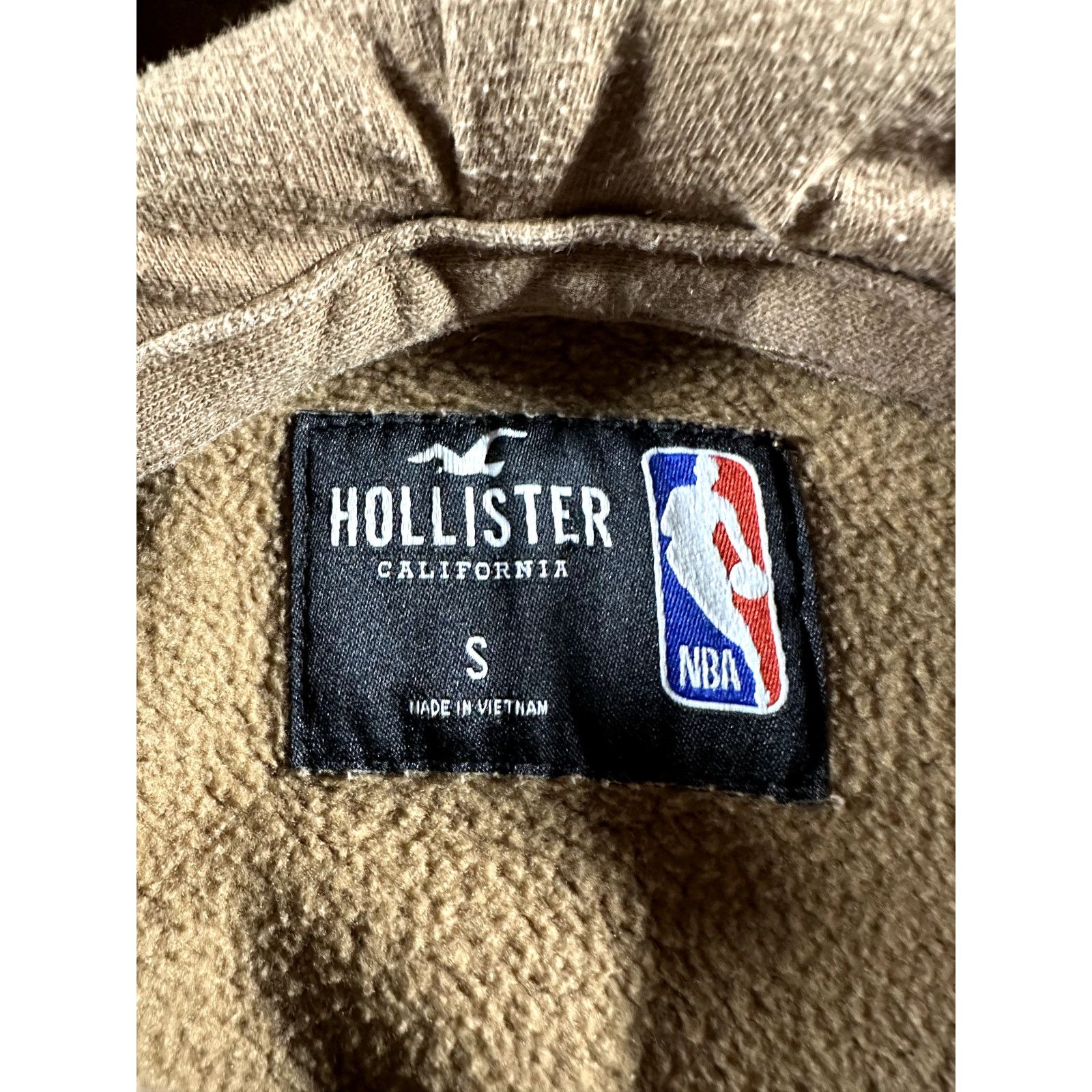 Hollister Hollister Nba Pullover Hoodie Team Logos Basketball Unisex Size US S / EU 44-46 / 1 - 9 Thumbnail