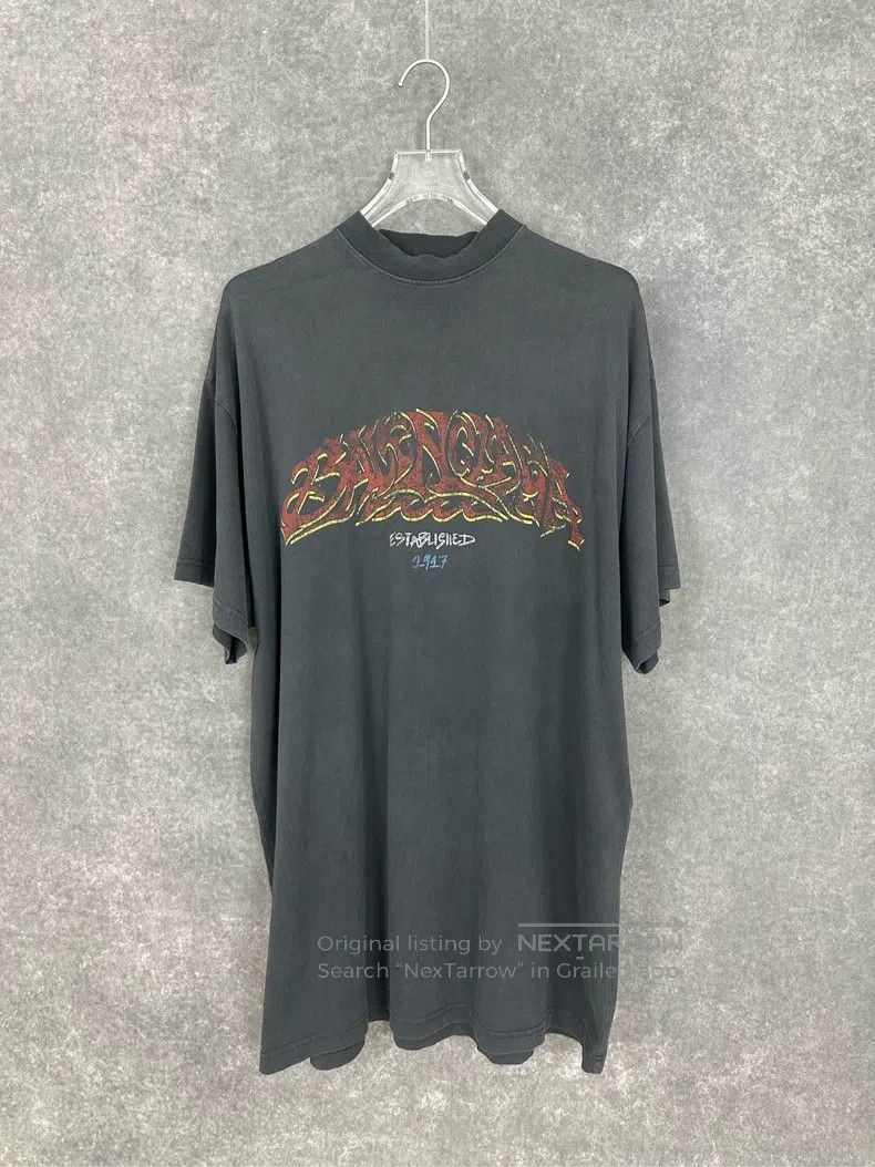 Balenciaga Balenciaga Distressed Printed Logo Short Sleeve Size US M / EU 48-50 / 2 - 1 Thumbnail