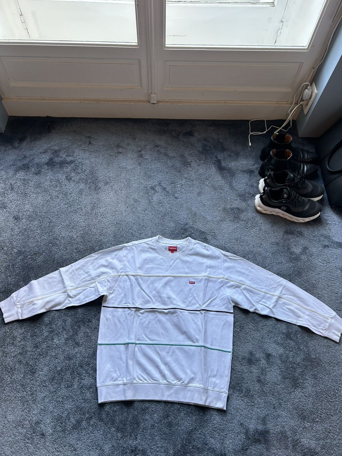 Supreme Supreme Small Box Logo Crewneck White L Size US L / EU 52-54 / 3 - 1 Thumbnail