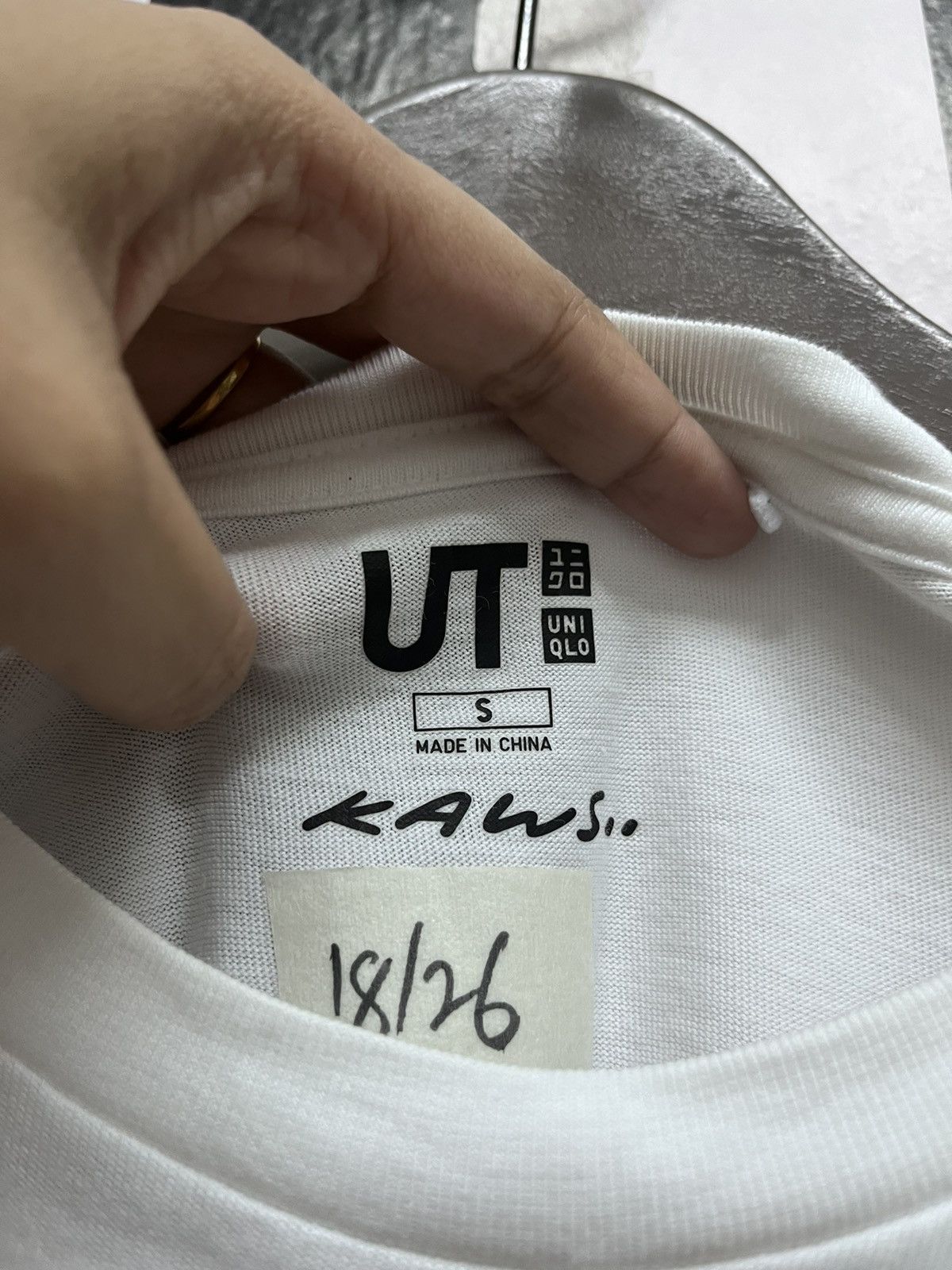 Kaws KAWS x Uniqlo White Clean Tee Size US S / EU 44-46 / 1 - 5 Thumbnail