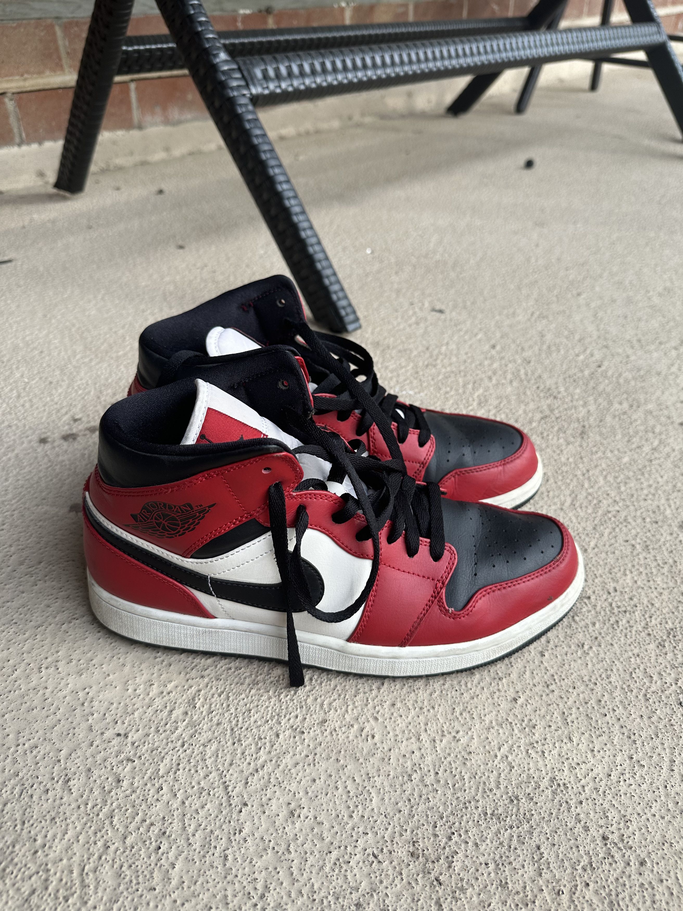 Jordan 1 Chicago Black Toe