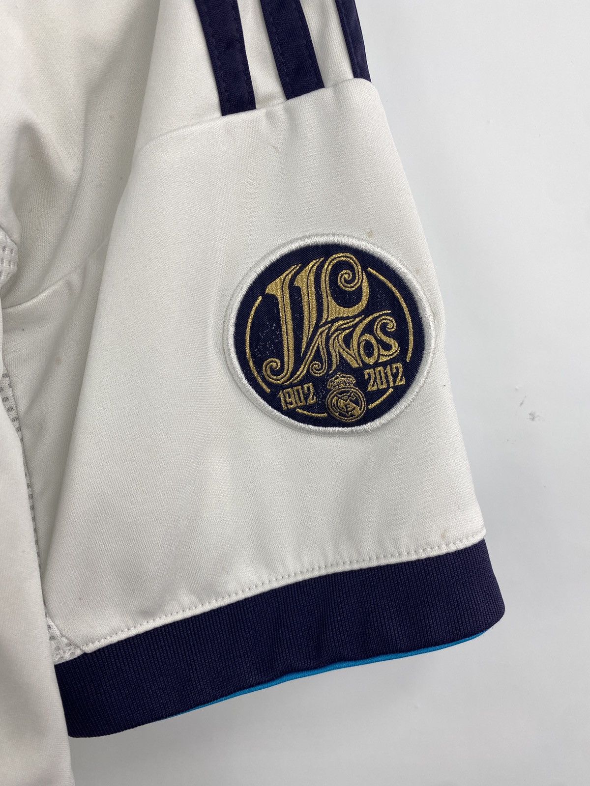 Adidas Y2K Real Madrid Adidas 110 Years 2013 Soccer Jersey Rare Size US S / EU 44-46 / 1 - 4 Thumbnail