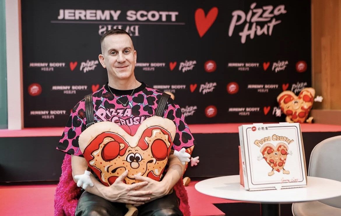 Jeremy Scott Jeremy Scott Heart Shape Box Nirvana Style Pizza Crush Tee Size US L / EU 52-54 / 3 - 19 Thumbnail