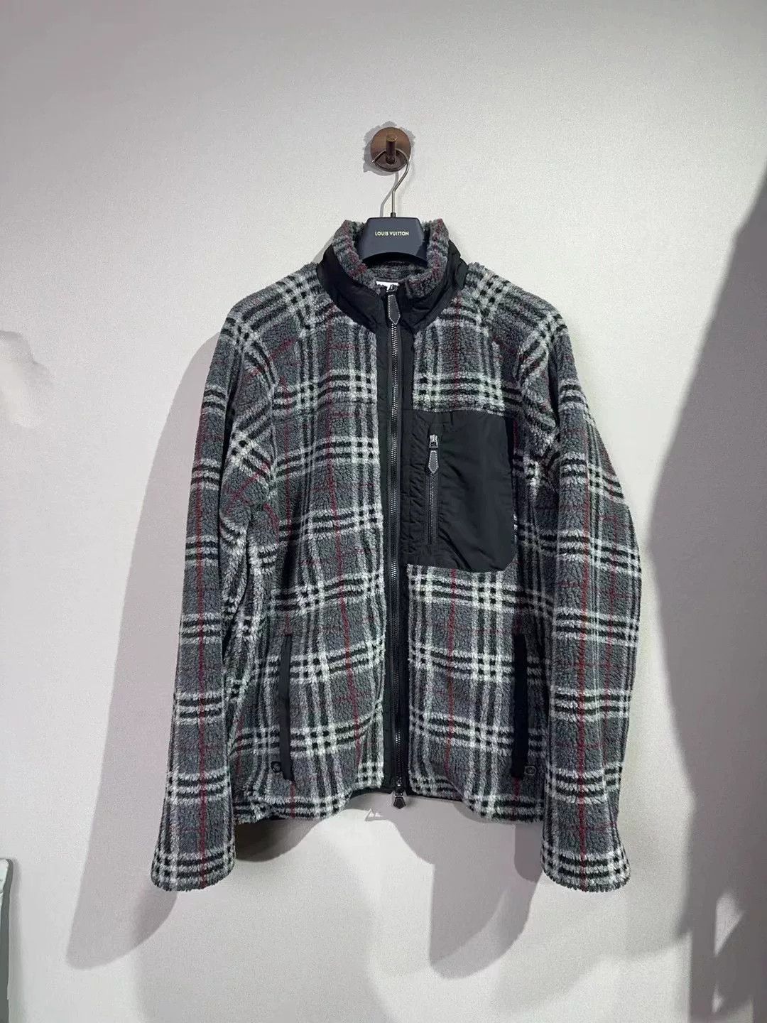 Burberry Burberry Plaid Fleece Teddy Coat Size US XL / EU 56 / 4 - 1 Thumbnail