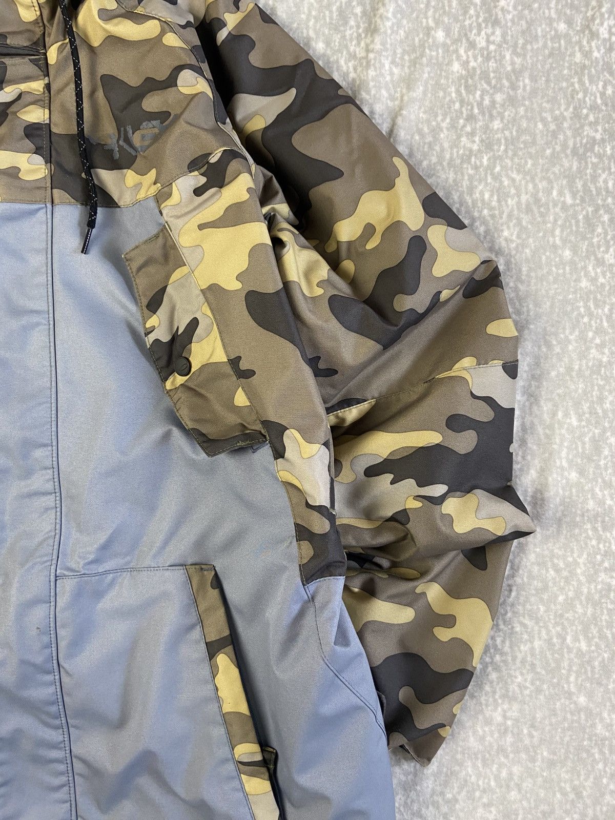 Oakley Oakley Regiment Camo Snowboard Jacket/ Ski Parka Size US S / EU 44-46 / 1 - 2 Thumbnail