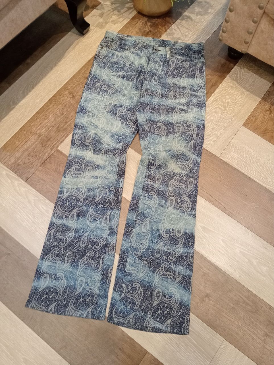 5351 POUR LES HOMMES 5351 POUR LES HOMMES JAPAN BLUE PAISLEY FLARED DENIM PANTS Size US 31 - 2 Thumbnail