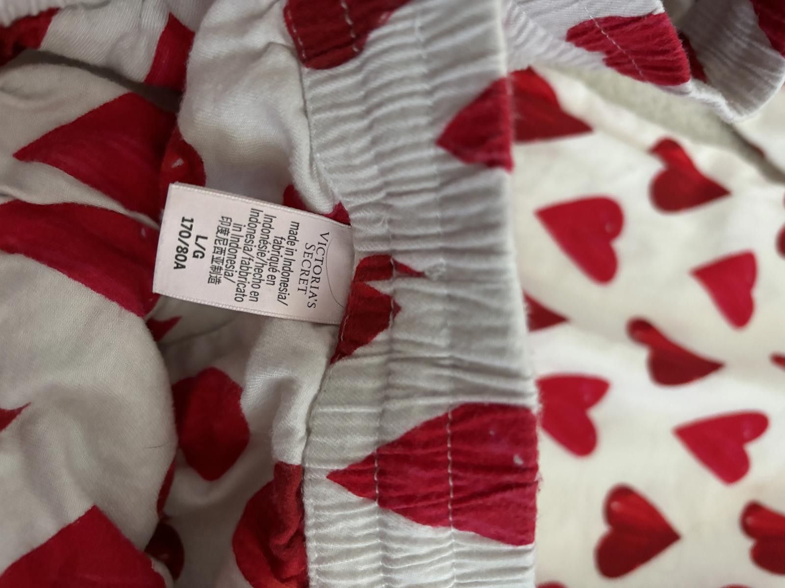 Designer Victoria's Secret Heart Print Button-Up Sherpa Lined PJ Set Size ONE SIZE - 7 Thumbnail