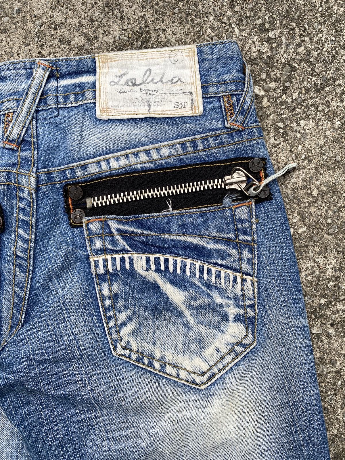 If Six Was Nine × Japanese Brand × Tornado Mart 1990s - Lolita Jeans Japan Claws Mark Washed Flare Denim Size US 29 - 14 Thumbnail