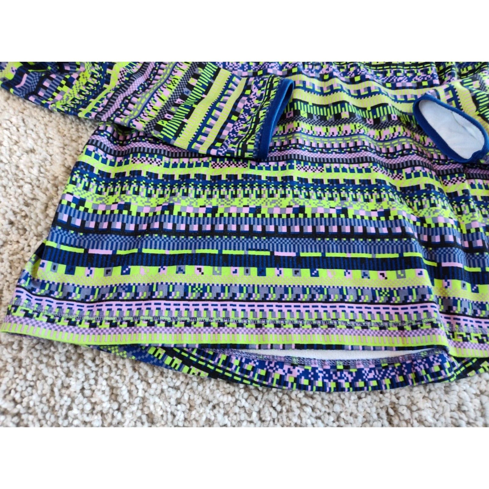 Nike Nike Pro Hyperwarm Hoodie Women Pullover Aztec 1/4 Zip Medium Multicolor Dri-Fit Activewear 685681 Size M / US 6-8 / IT 42-44 - 2 Thumbnail