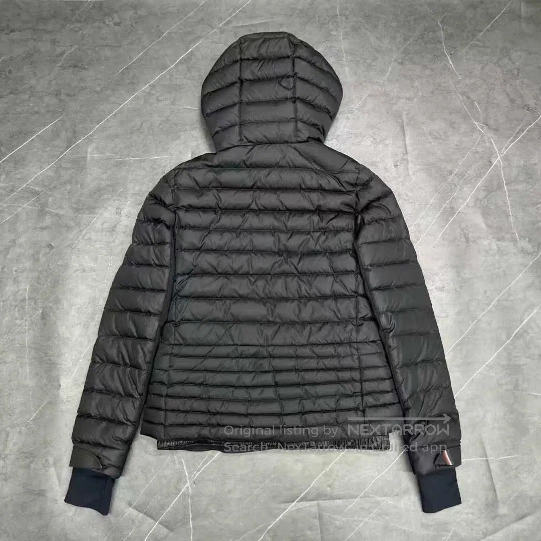 Moncler moncler ski series zip sleeve down jacket. Size US S / EU 44-46 / 1 - 2 Thumbnail