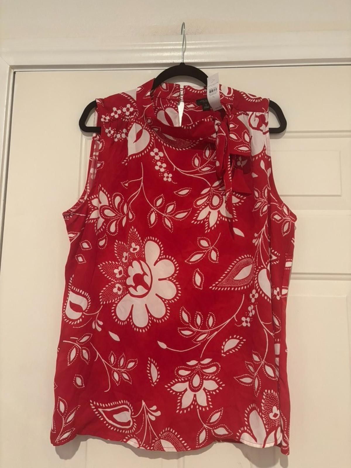 Ann Taylor Womens sz XL Ann Taylor red/white floral blouse #511 Size XL / US 12-14 / IT 48-50 - 1 Thumbnail