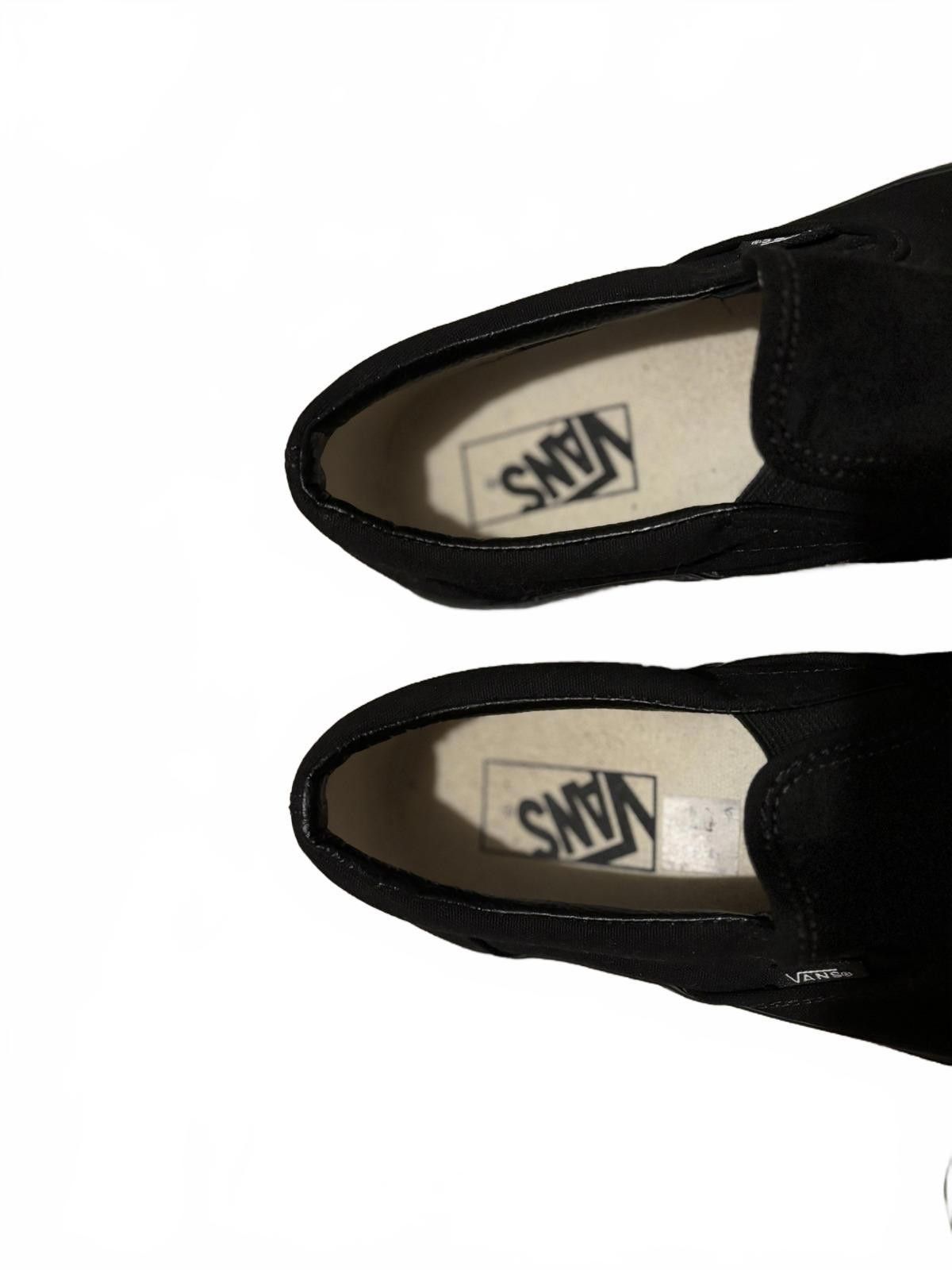Vans NWOT Vans Classic Slip-On Sneakers - Black w 9.5/ m 8 Size US 8 / EU 41 - 2 Thumbnail
