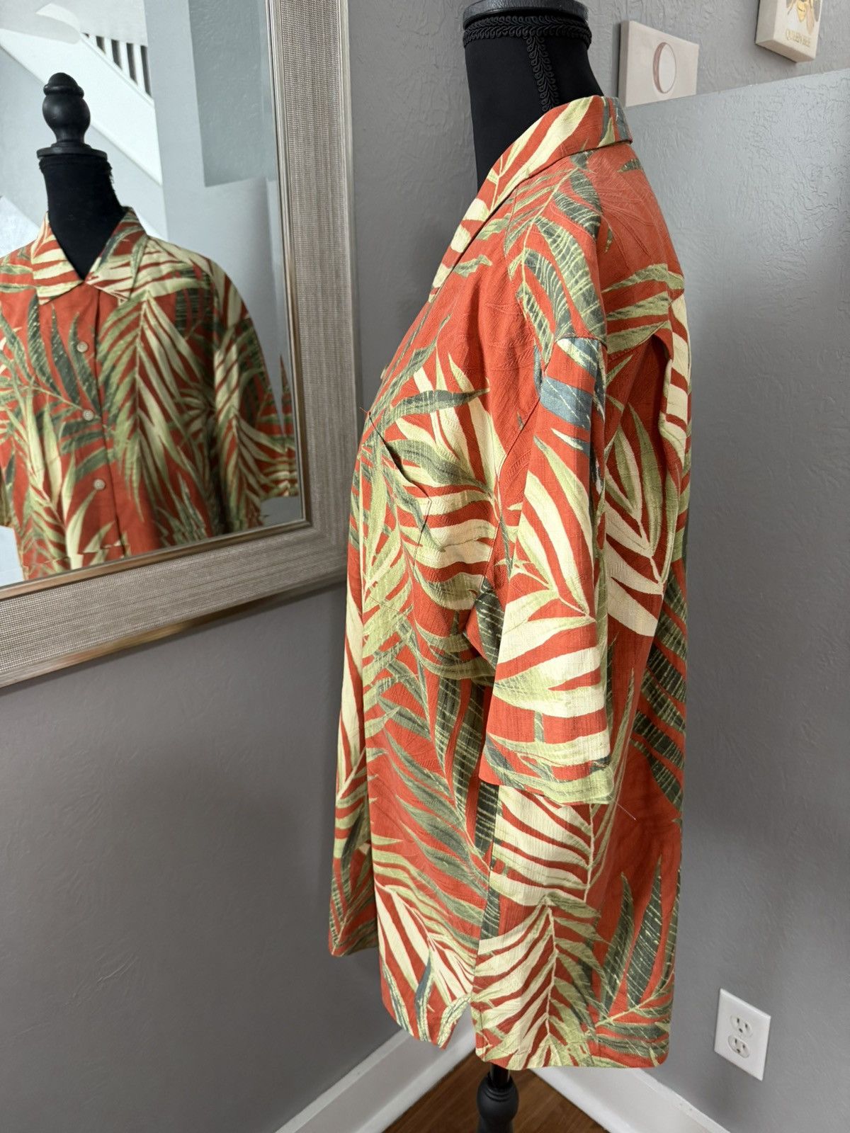 Tommy Bahama Tommy Bahama 100% silk Hawaiian camp shirt tropical large Size US L / EU 52-54 / 3 - 4 Thumbnail