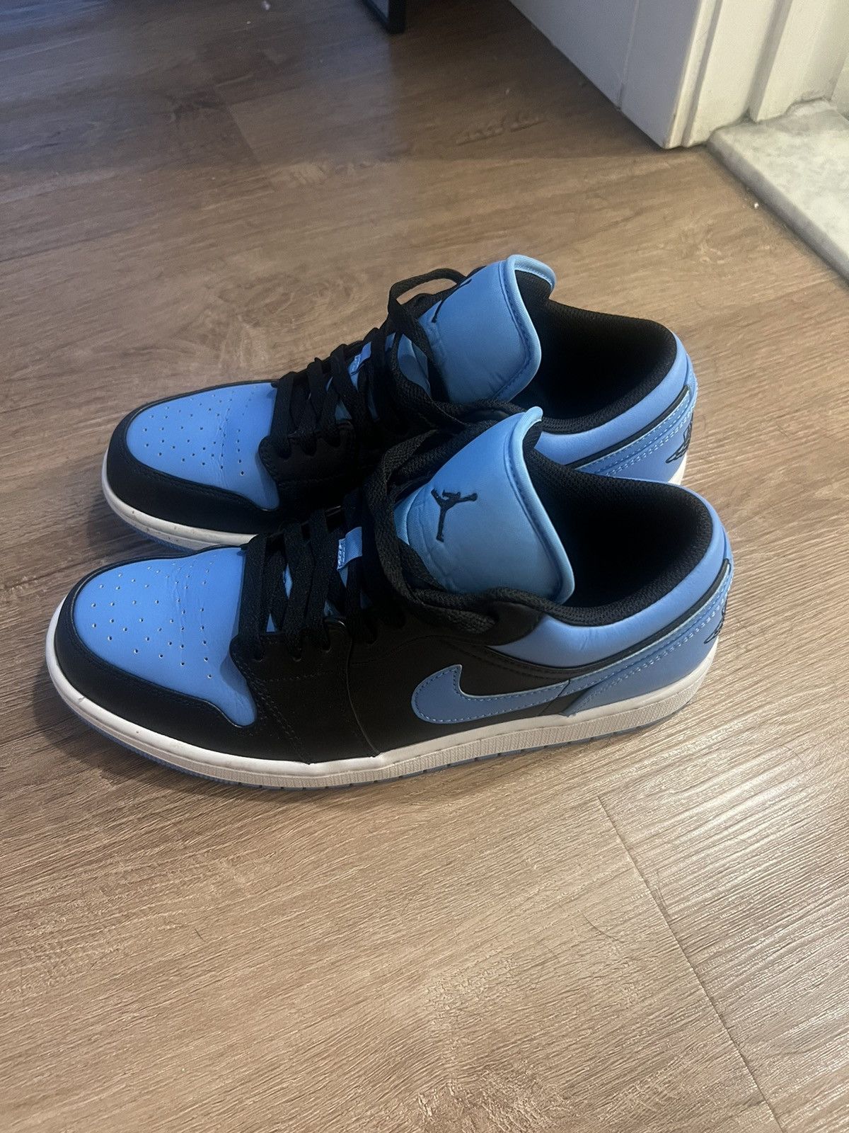 Nike Jordan 1 low black university blue Size US 10 / EU 43 - 1 Thumbnail