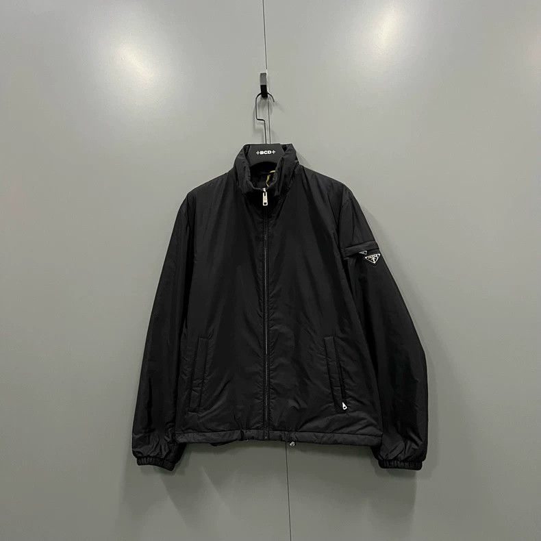 Prada Prada Black triangle nylon jacket 2501-Nextarrow Size US L / EU 52-54 / 3 - 1 Thumbnail