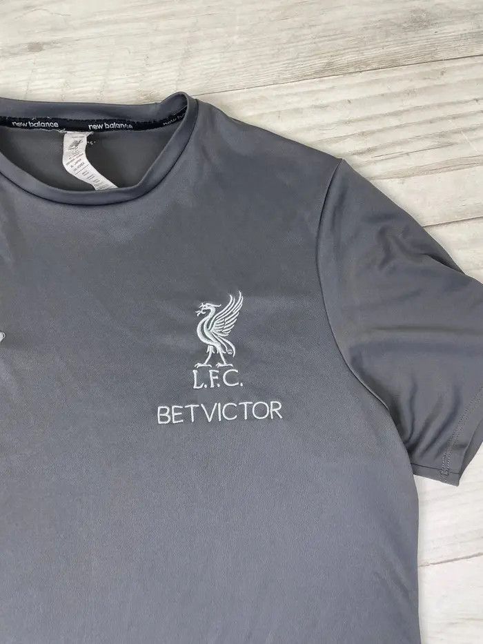 New Balance New Balance Liverpool Training Football Shirt Soccer Jersey Size US L / EU 52-54 / 3 - 4 Thumbnail