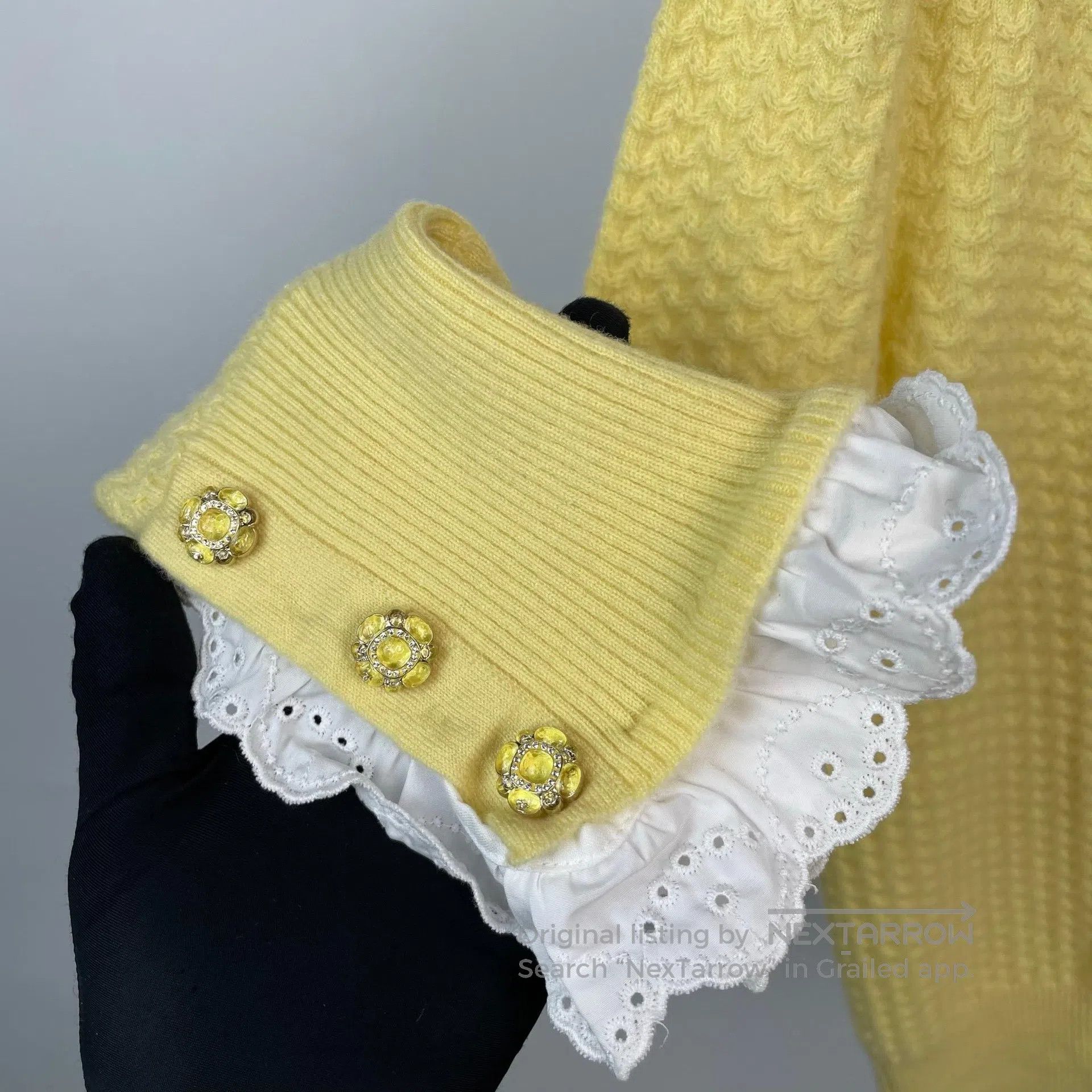 Chanel Chanel Lemon Yellow and White Lace Trimmed V-Neck Cashmere Size XXS / US 00 / IT 34 - 3 Thumbnail