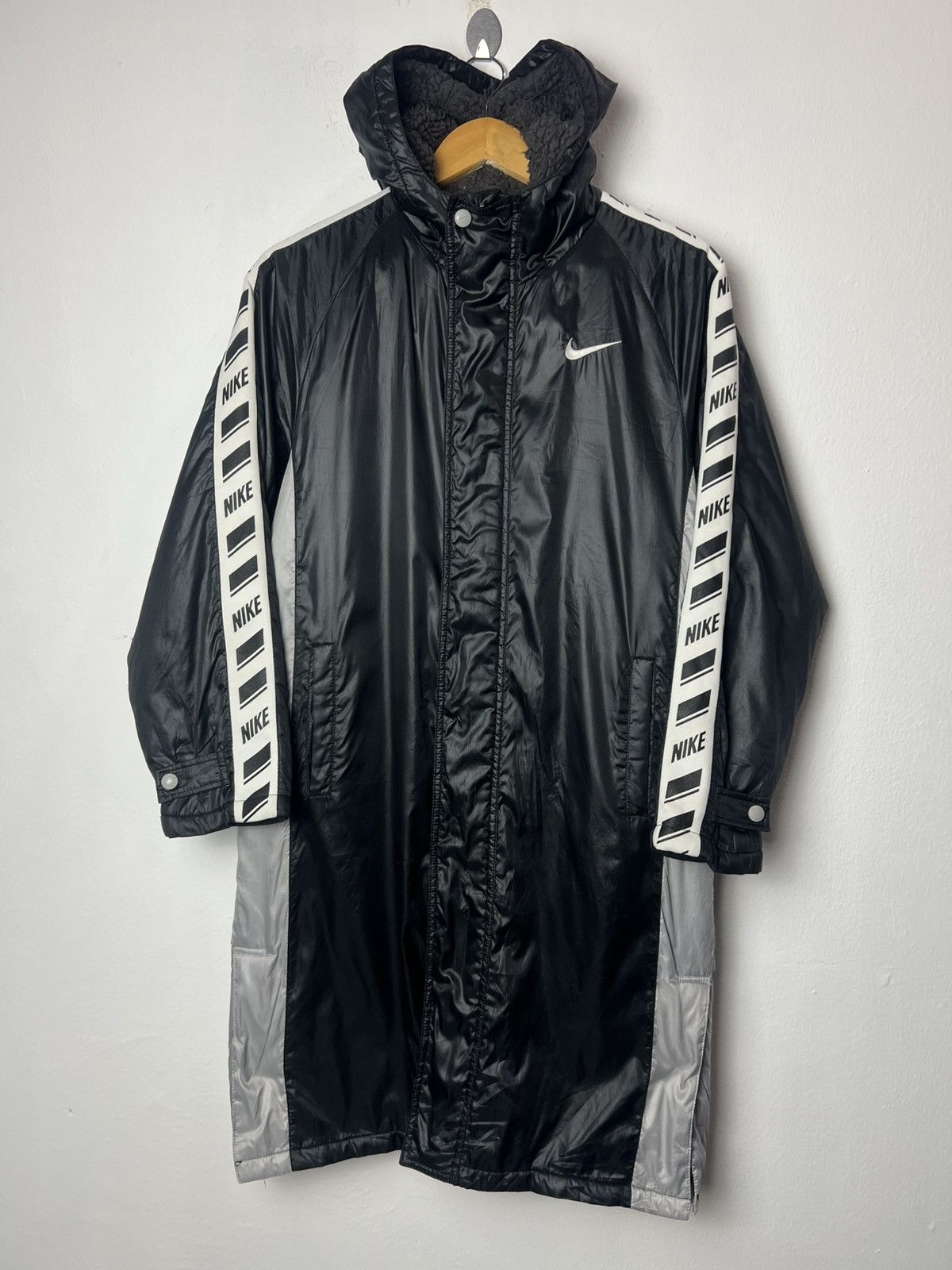 Nike Vintage Nike Taped Long Jacket Side Tape Size US M / EU 48-50 / 2 - 1 Thumbnail