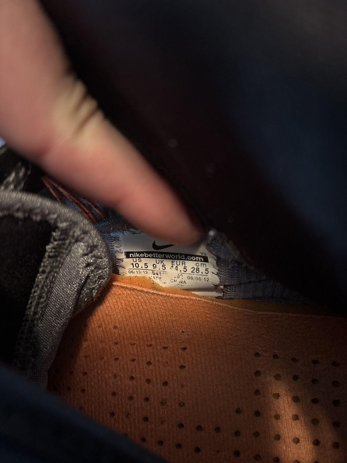 Jordan Brand × Nike LeBron 10 Lava Size US 10.5 / EU 43-44 - 6 Thumbnail