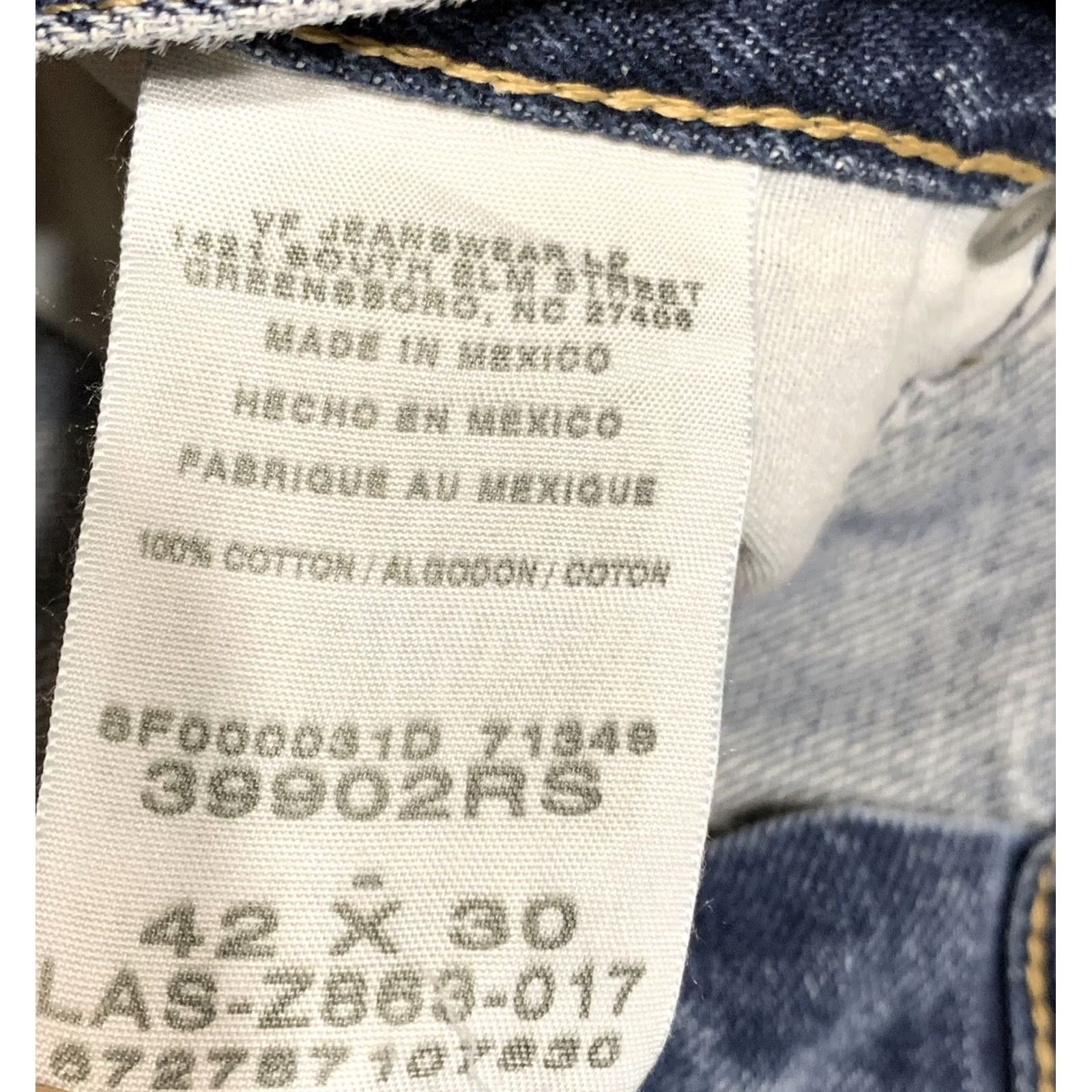 Wrangler VINTAGE Wrangler Rugged Wear Jeans 40x30 Blue Denim Distressed Classic Fit Mens Jeans Size US 40 / EU 56 - 7 Thumbnail