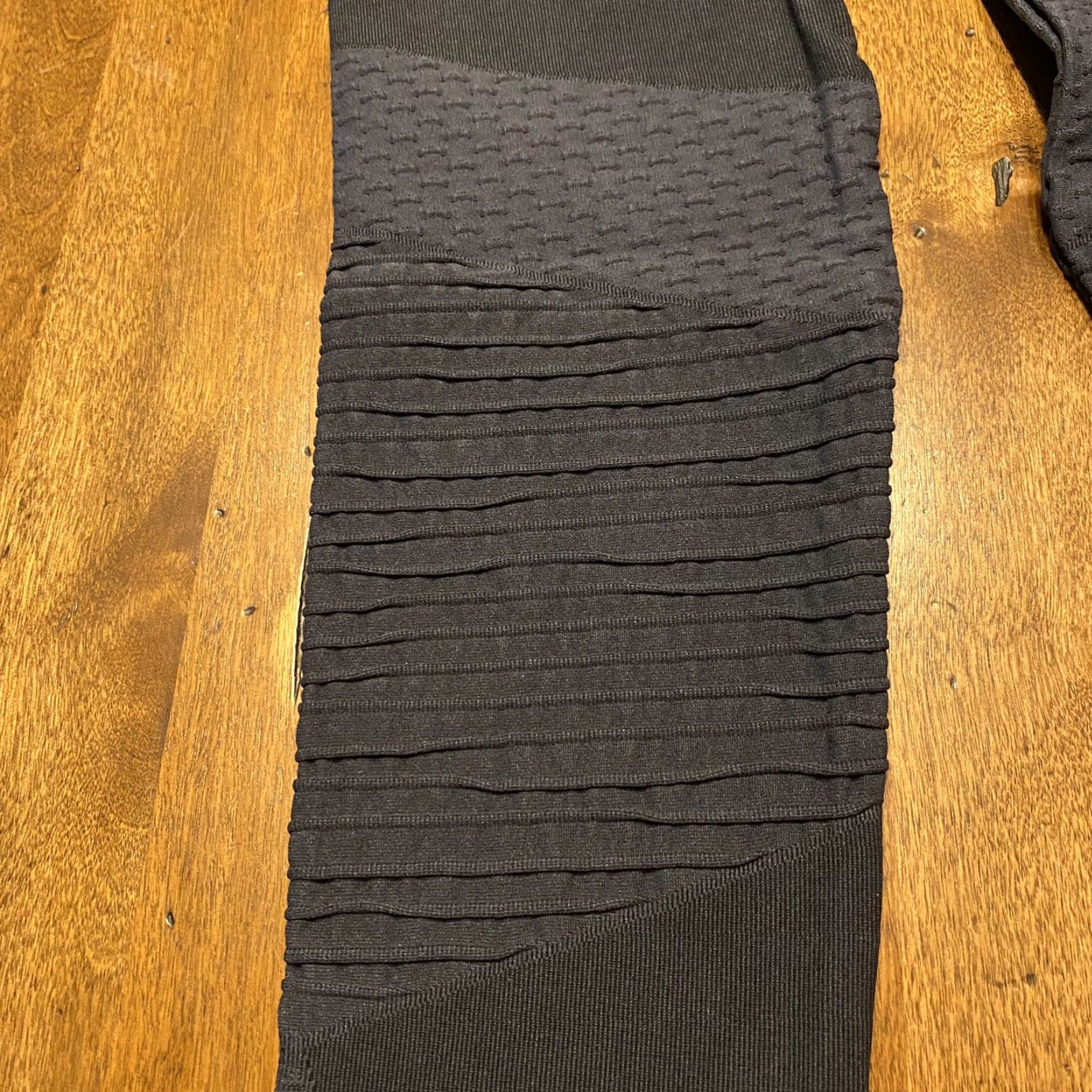 Spanx Spanx Leggings Women Medium BlackGray Ruffled High Waist 25x26 Athletic Activewear Workout Size 32" / US 10 / IT 46 - 7 Thumbnail