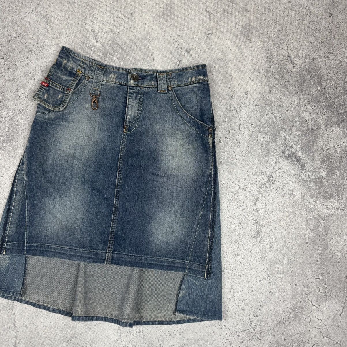 Miss Sixty Vintage Miss Sixty Y2K Avant Garde 00a Denim Midi Skirt Size 26" / US 2 / IT 38 - 3 Thumbnail