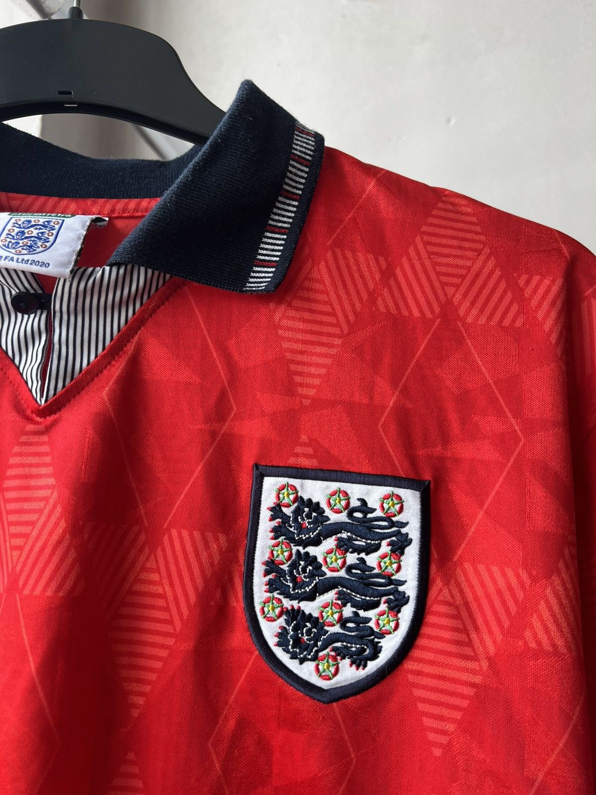 Vintage 1990 ENGLAND TEAM RETRO REMAKE AWAY SOCCER JERSEY SHIRT M Size US M / EU 48-50 / 2 - 5 Thumbnail