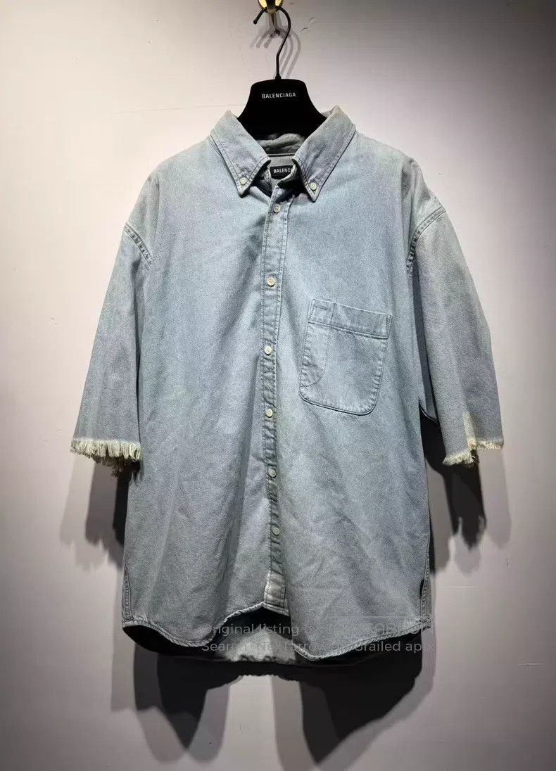 Balenciaga Balenciaga size 39 Short Sleeve Denim Letter Printed Shirt Size US S / EU 44-46 / 1 - 1 Thumbnail