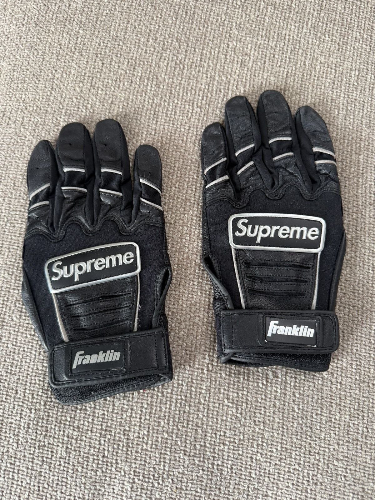 Supreme Supreme x Cinelli Cycling Gloves | Grailed