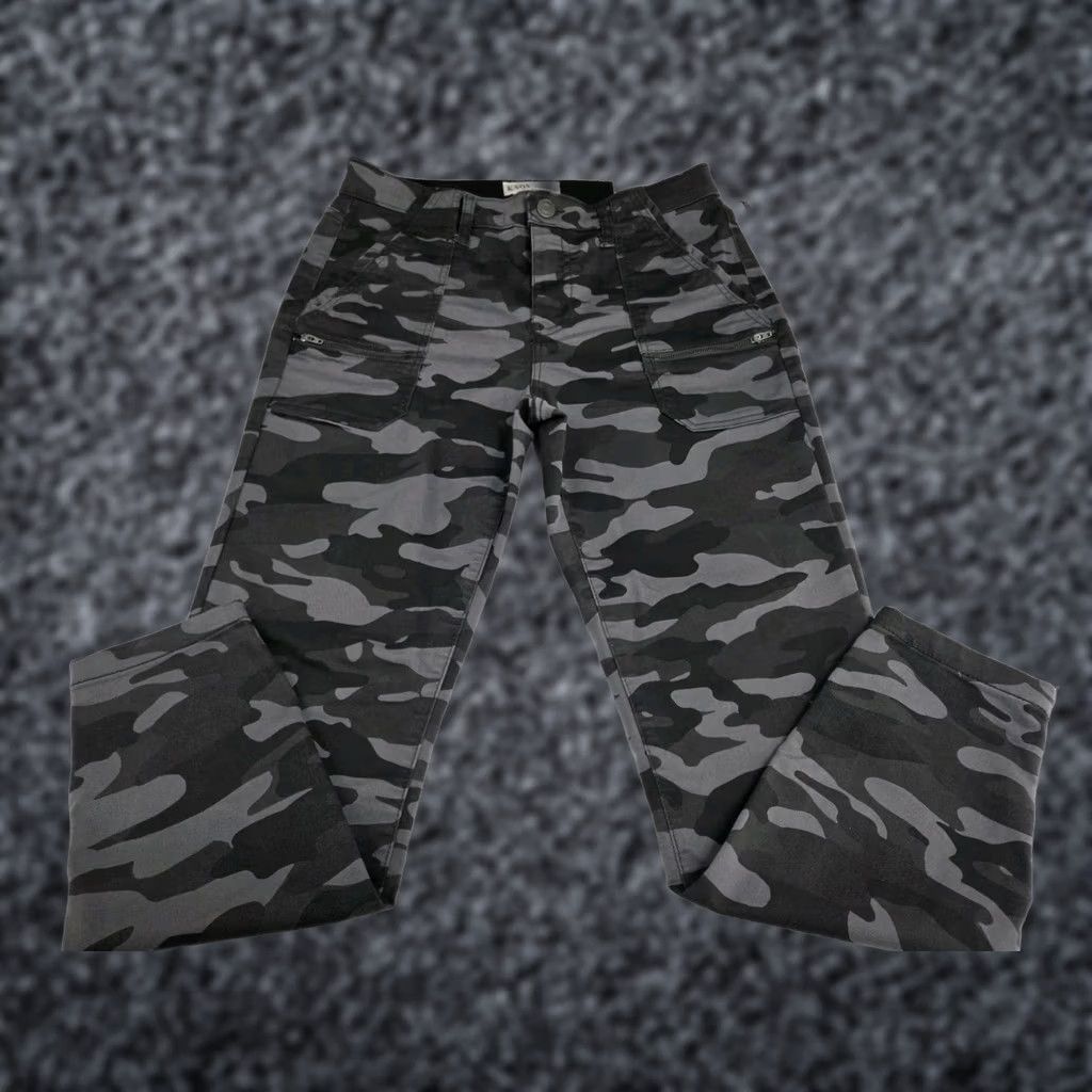 Vintage Knox Rose Camo Mid Rise Ankle Skinny Jeans Women's NWT Zip Legs/Pckts #8477 Size 32" / US 10 / IT 46 - 1 Thumbnail